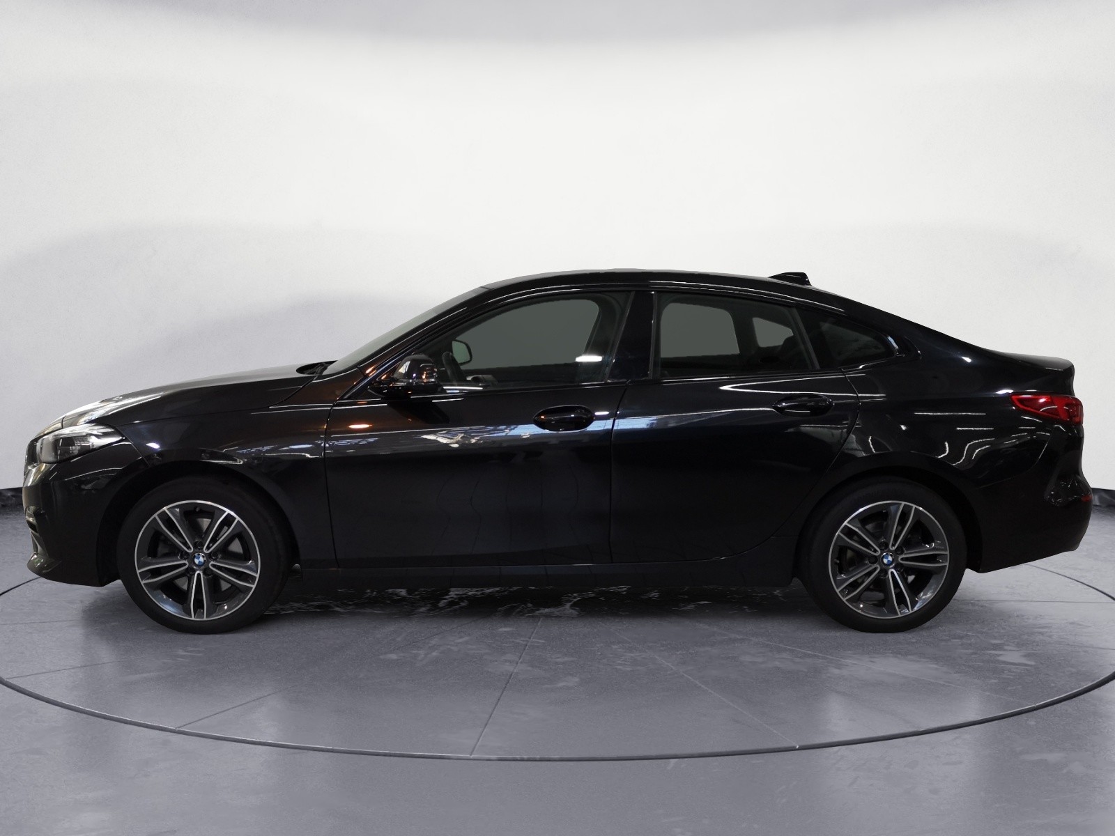 BMW - 218i Gran Coupe Sport Line