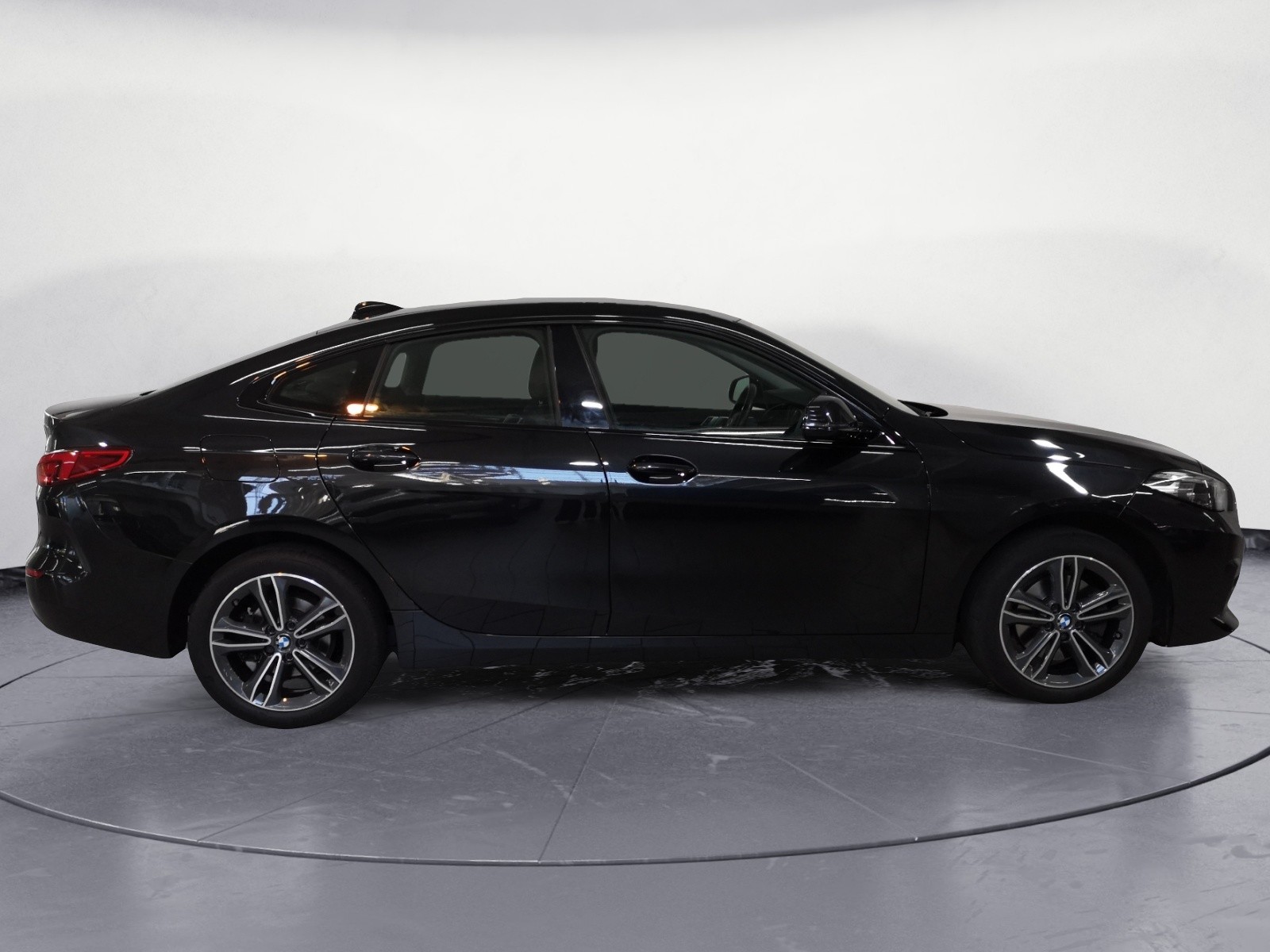 BMW - 218i Gran Coupe Sport Line