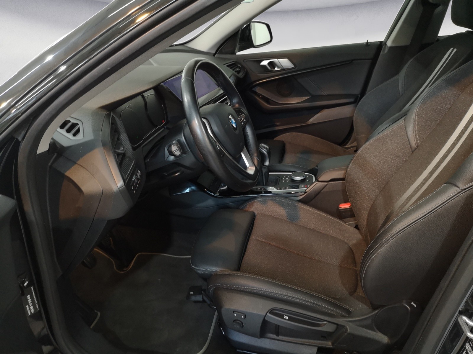 BMW - 218i Gran Coupe Sport Line