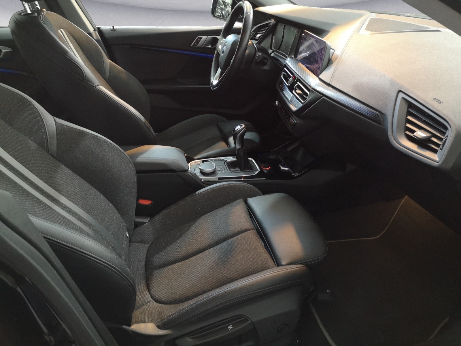 BMW - 218i Gran Coupe Sport Line
