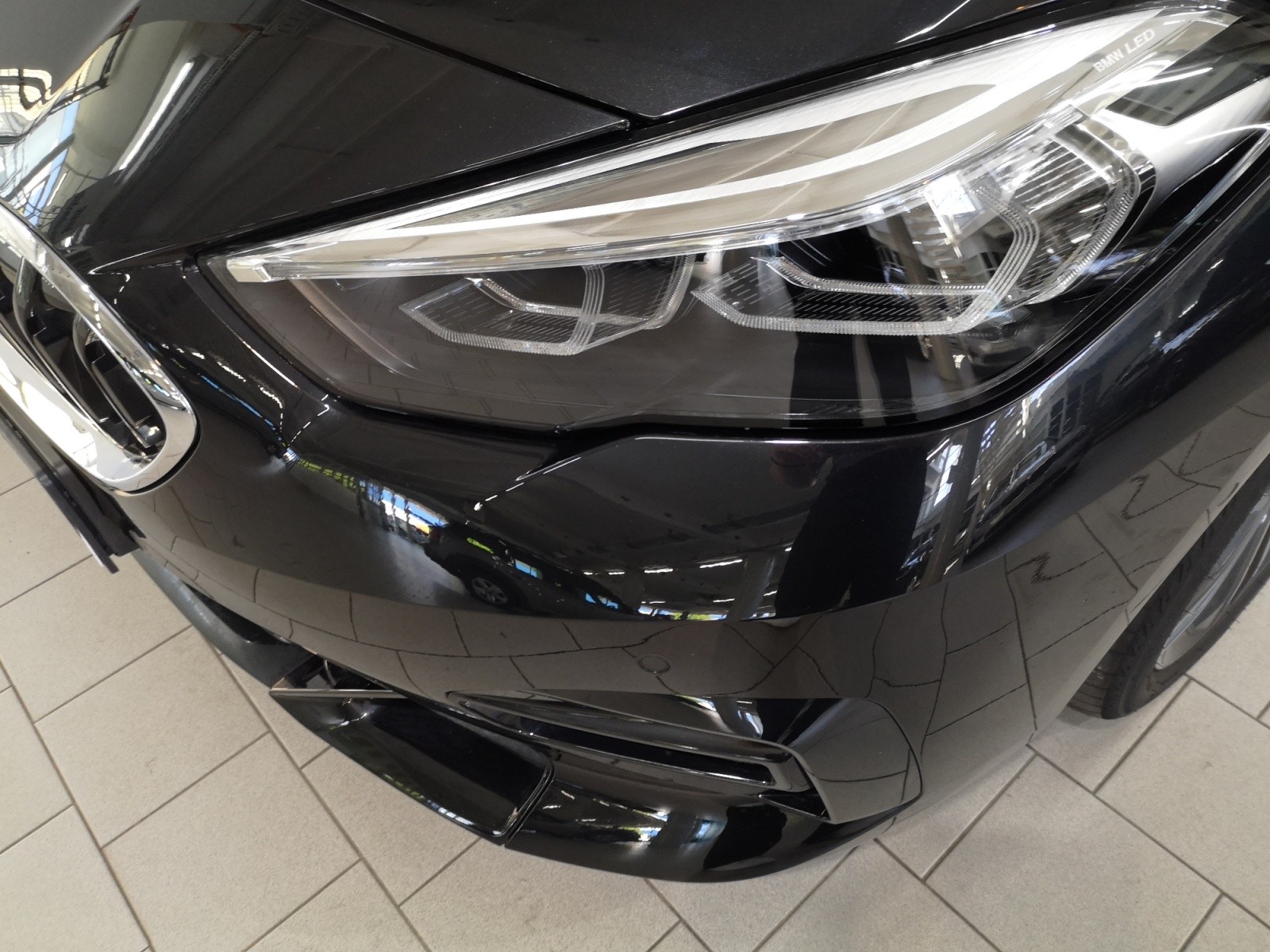 BMW - 218i Gran Coupe Sport Line