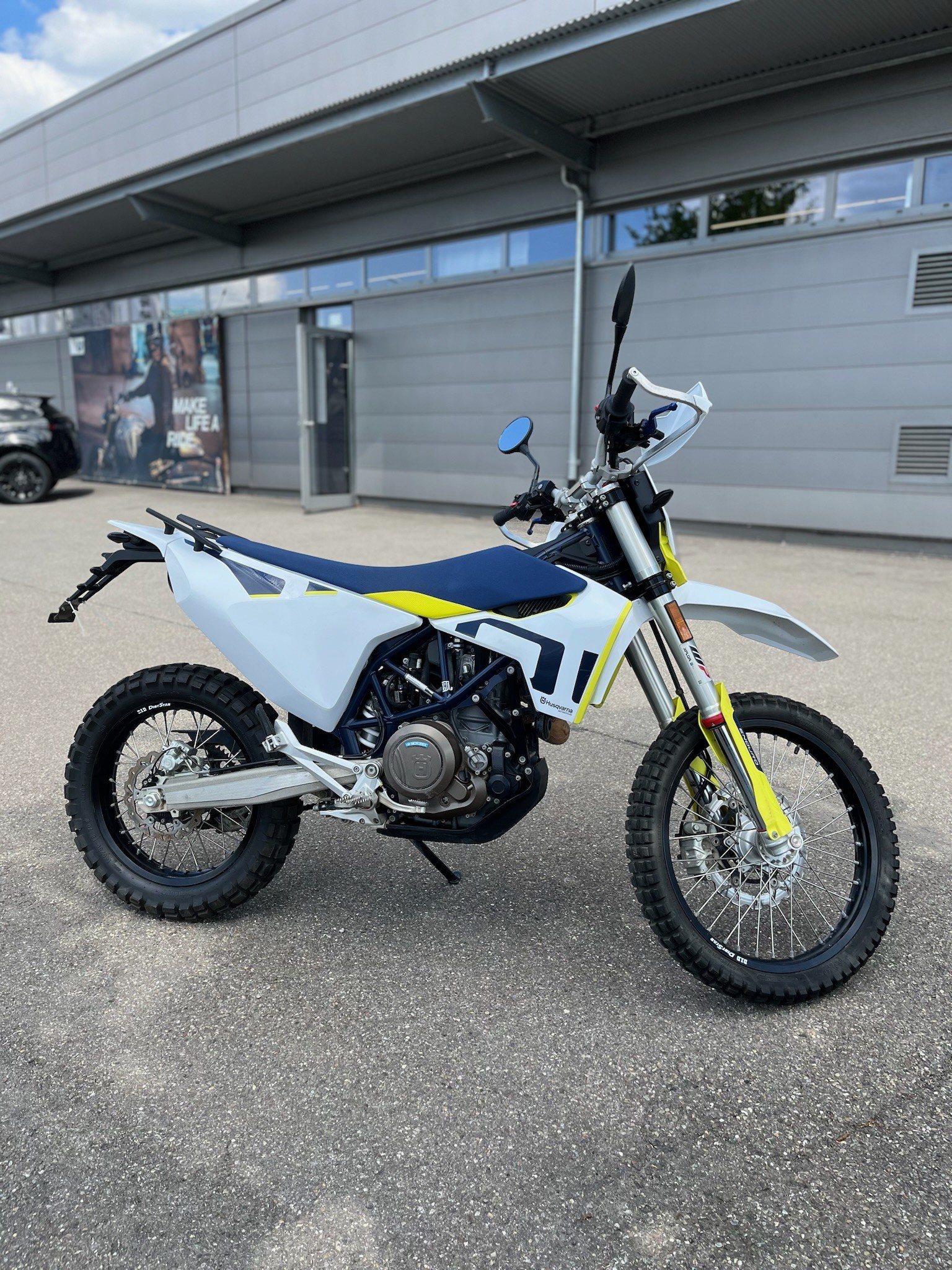 Andere - 701 Enduro