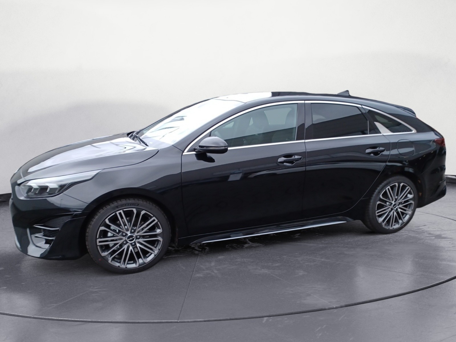 Kia - ProCeed 1.5 T-GDI DCT GT-line