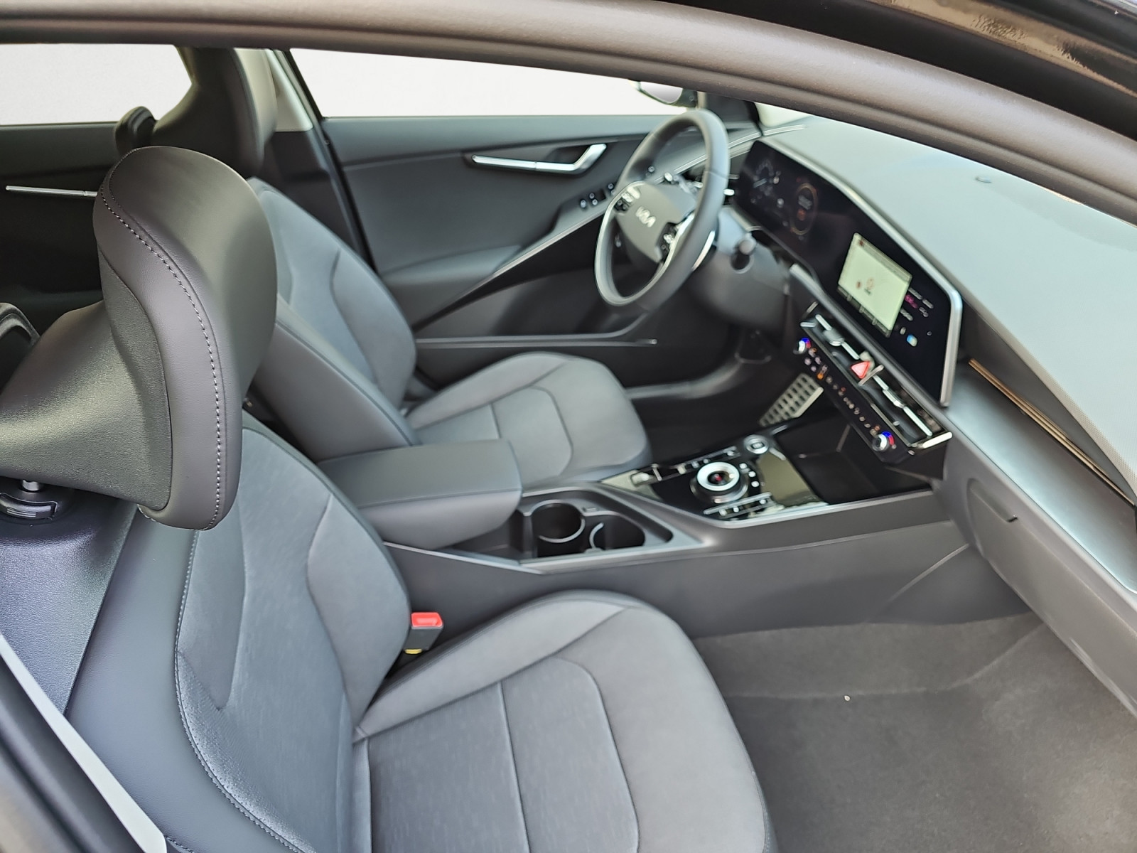 Kia - Niro 1.6 HEV DCT Spirit 18`