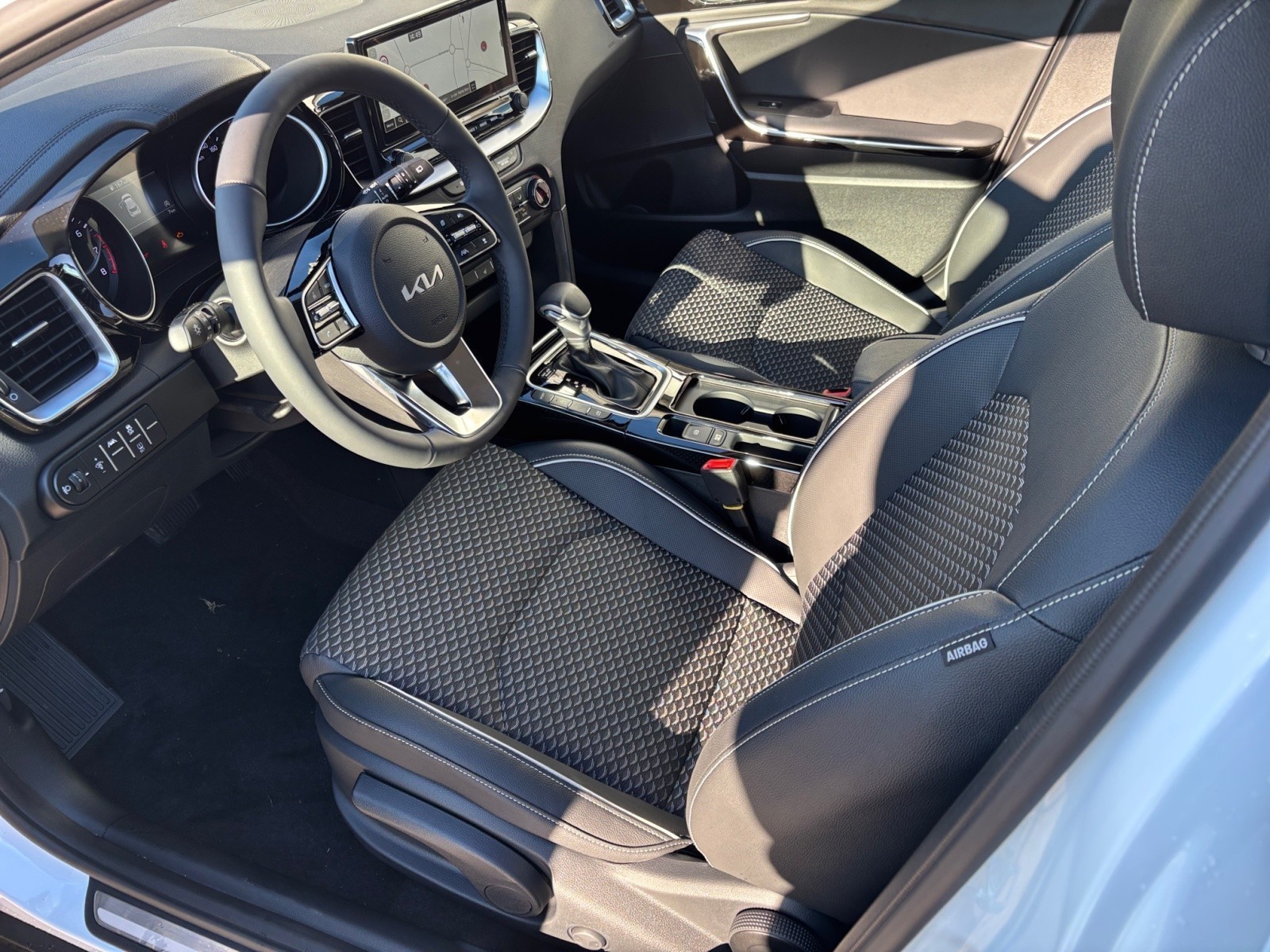 Kia - Xceed 1.5 Vision DCT VISION
