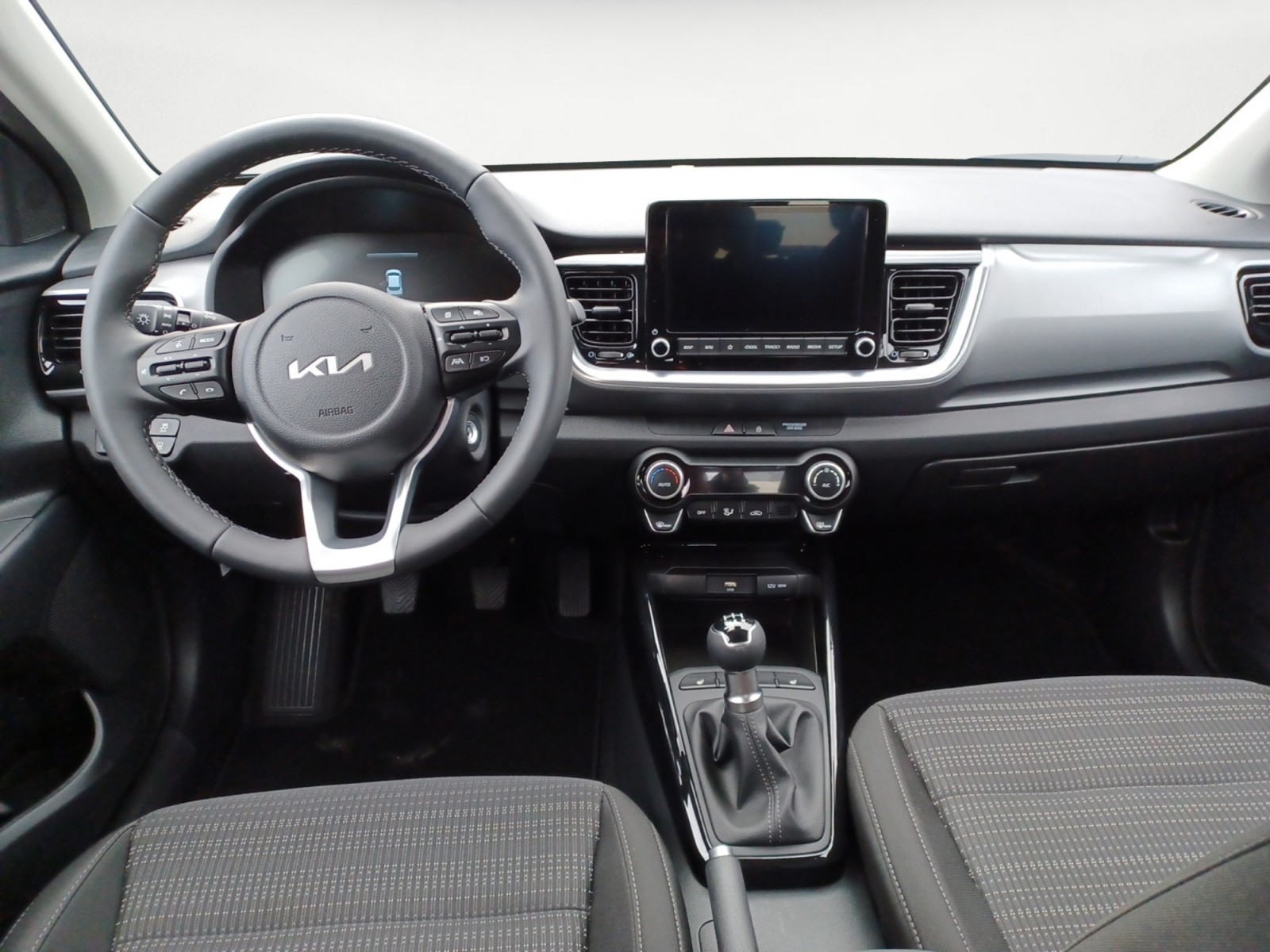 Kia - Stonic 1.2 Vision STD/LED