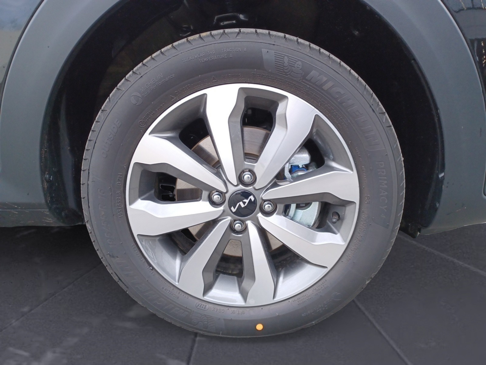 Kia - Stonic 1.2 Vision STD/LED