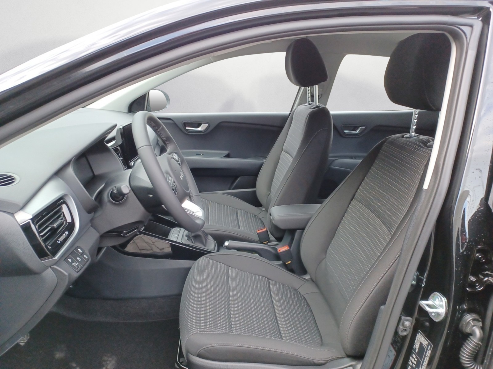 Kia - Stonic 1.2 Vision STD/LED