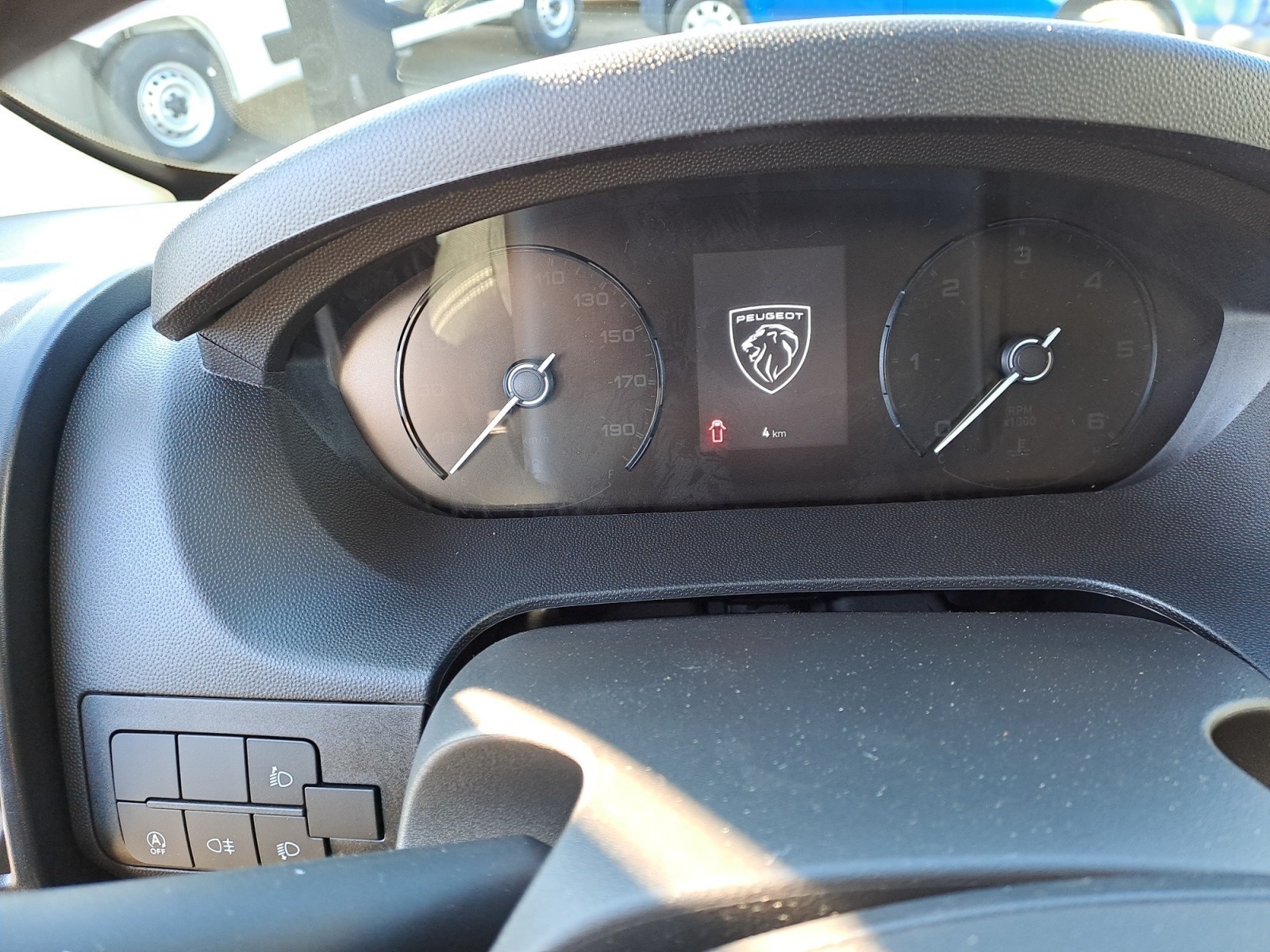 Peugeot - BOX.KW 335 L2H2 BlueHDi 180AT
