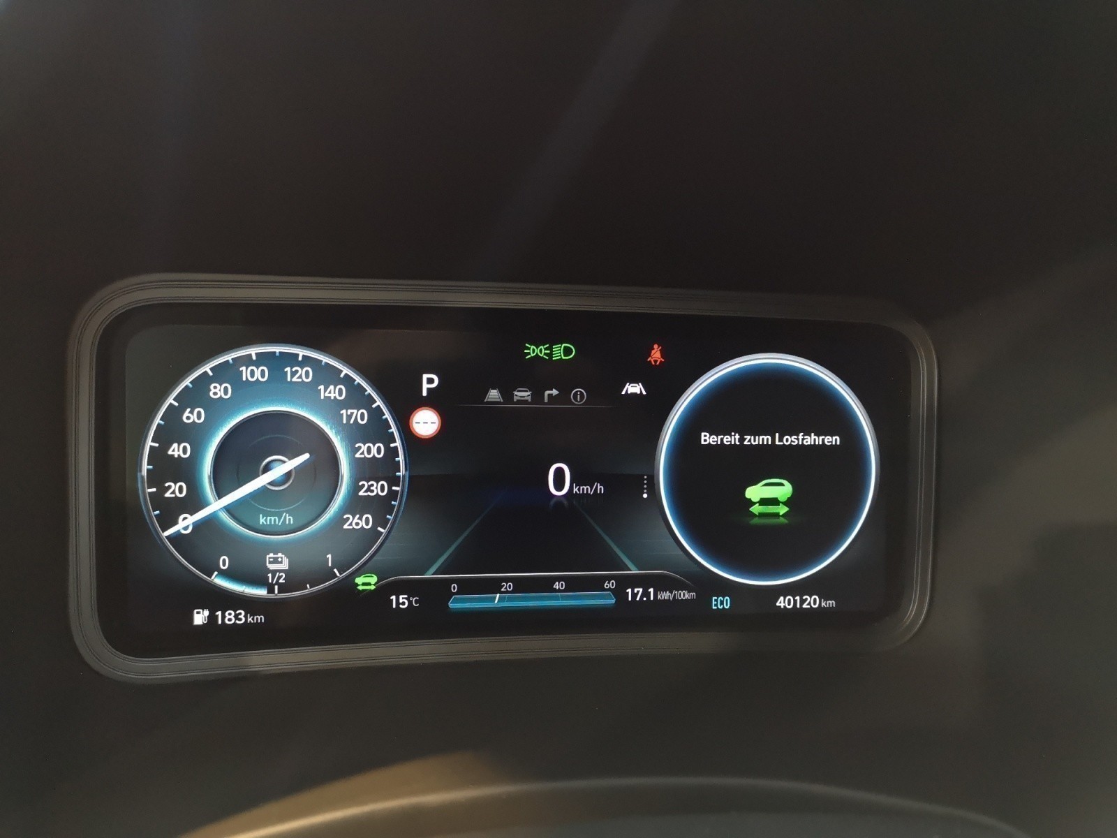 Hyundai - Kona EV