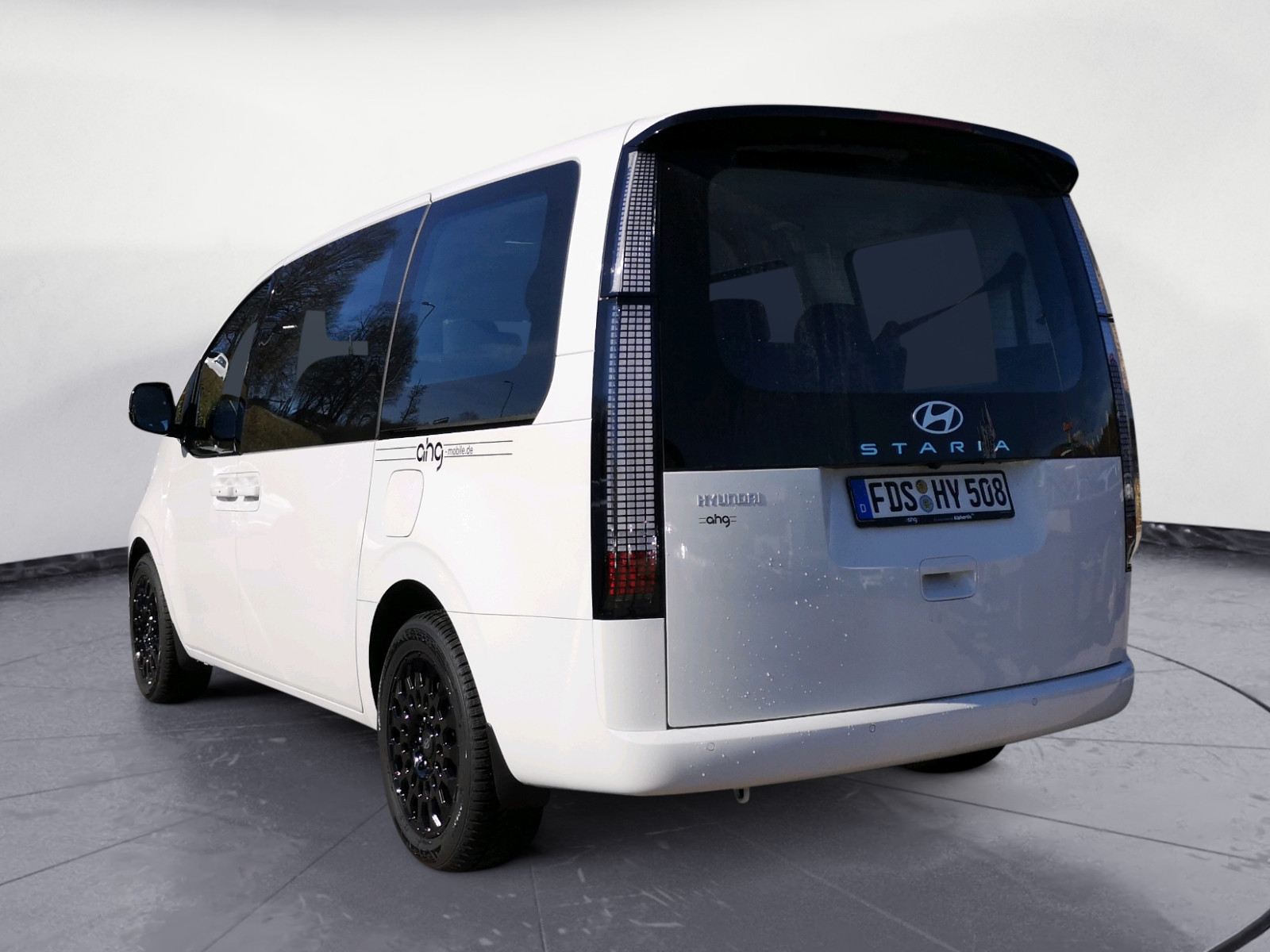 Hyundai - STARIA Hybrid 9-Sitzer HEV