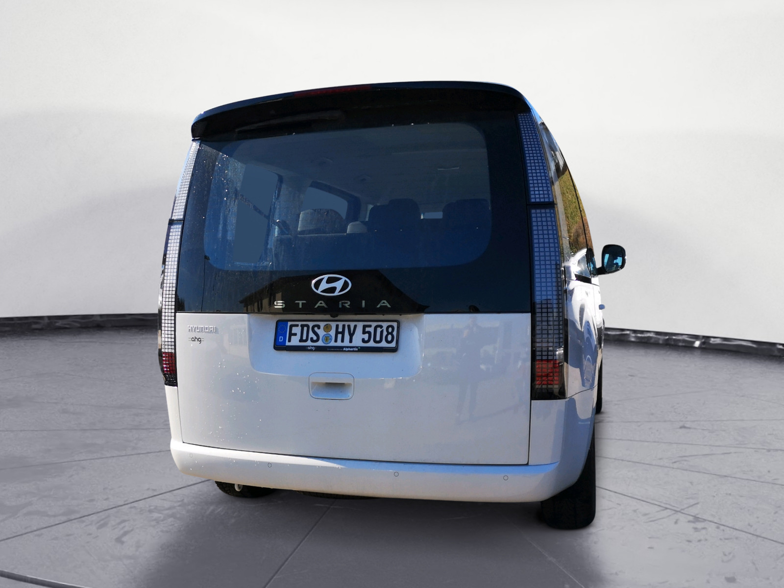 Hyundai - STARIA Hybrid 9-Sitzer HEV