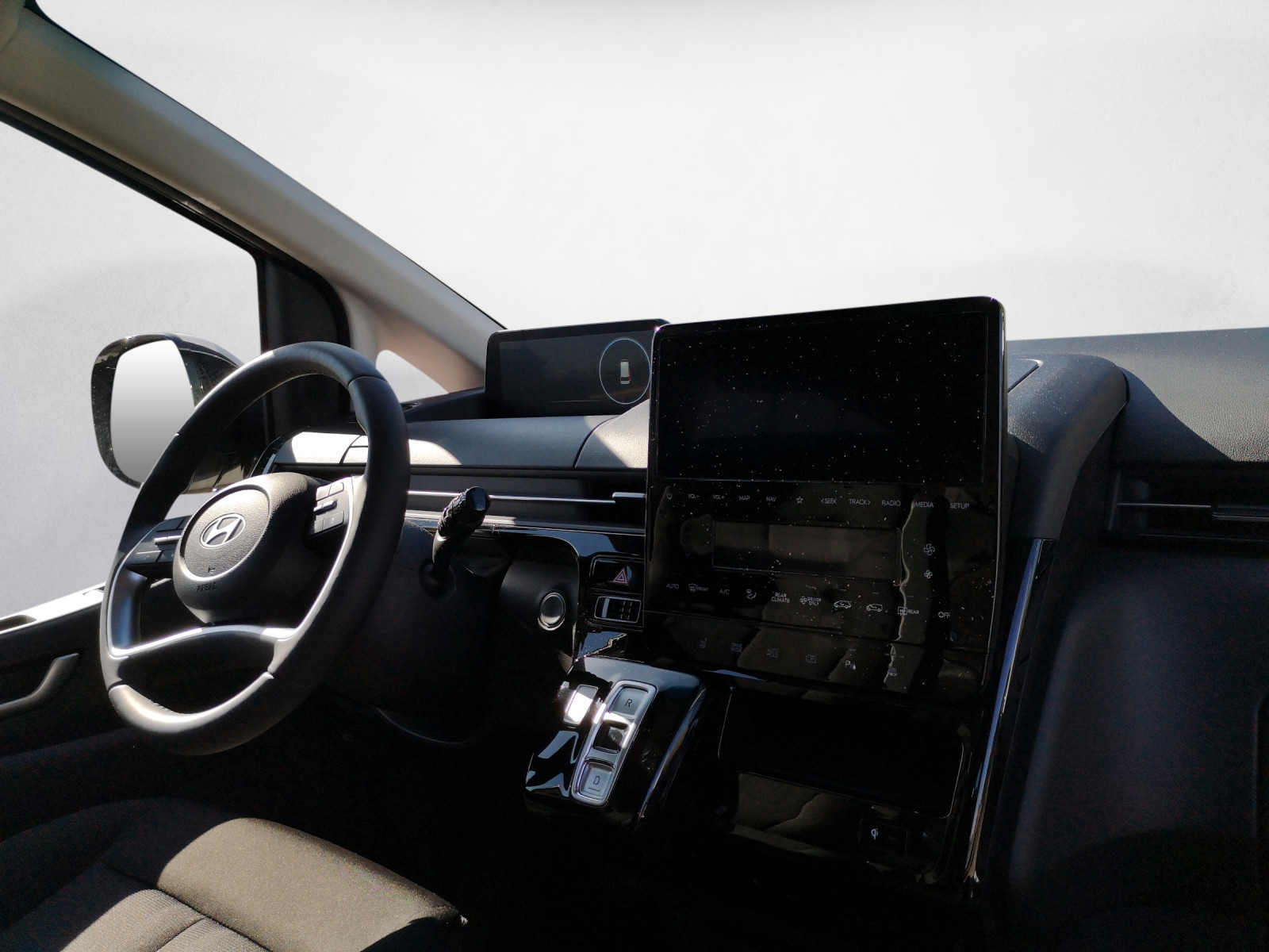 Hyundai - STARIA Hybrid 9-Sitzer HEV