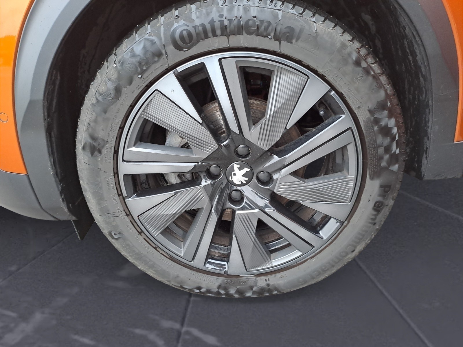 Peugeot - e-2008 136 GT Pack
