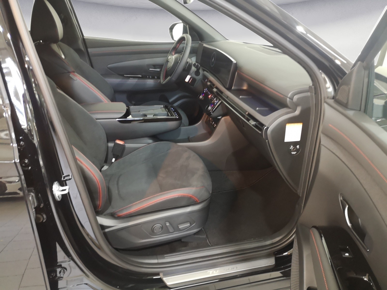 Hyundai - TUCSON HEV1.6 T-GDi N-LINE 215 DCT