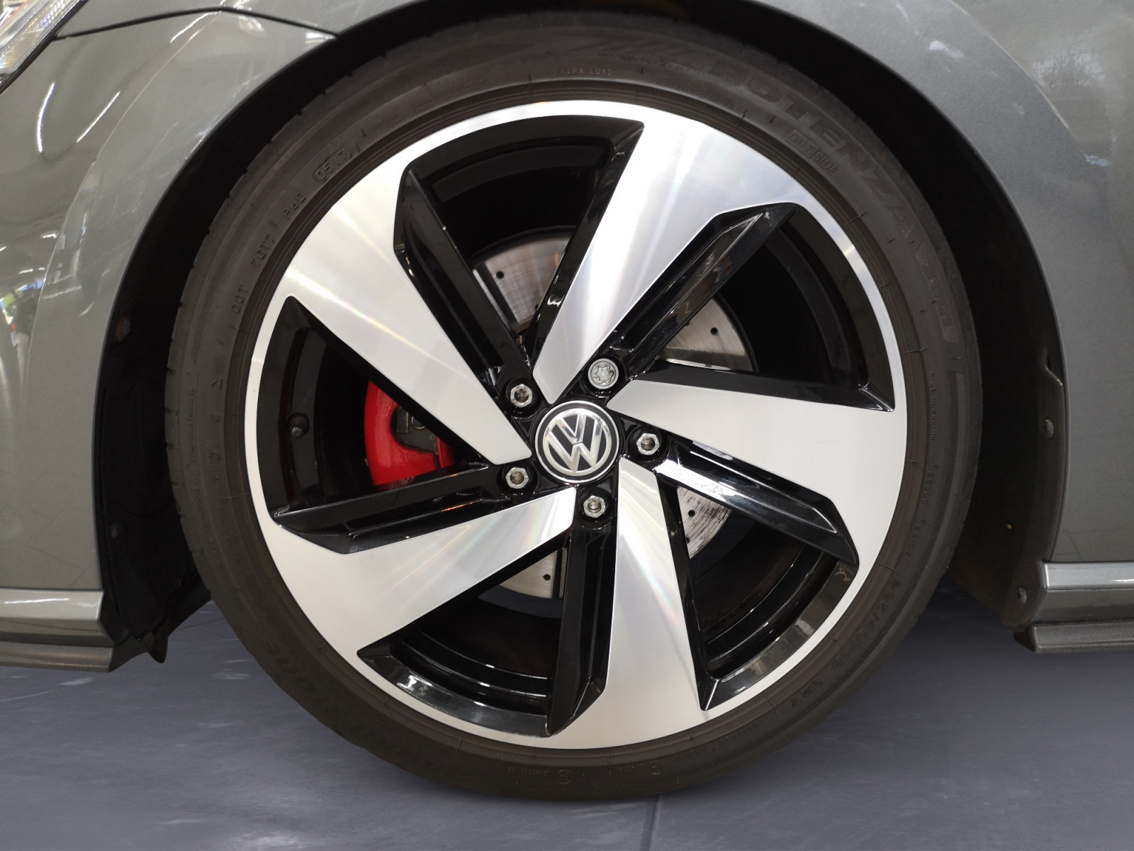 Volkswagen - Volkswagen Golf GTI