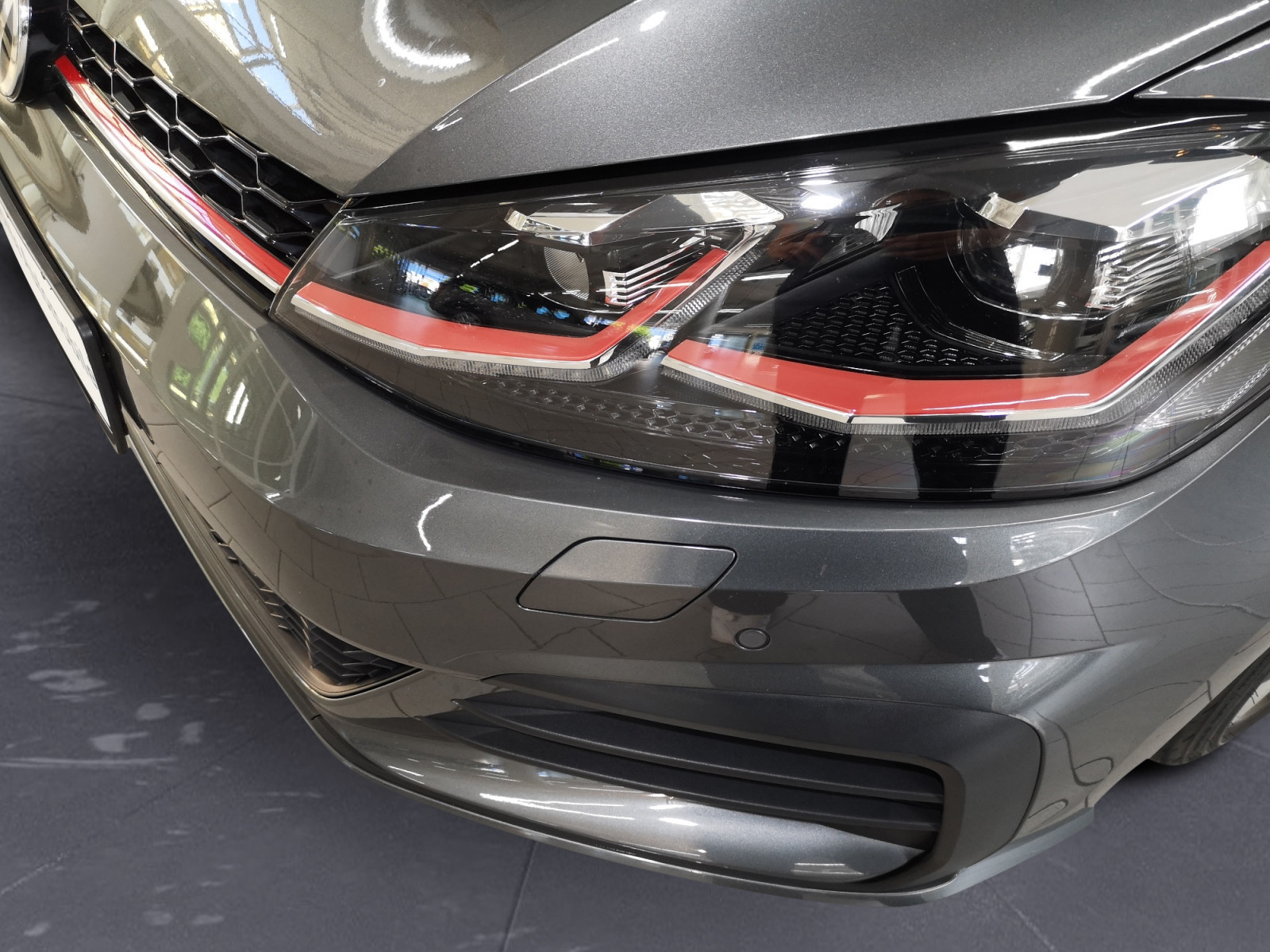 Volkswagen - Volkswagen Golf GTI