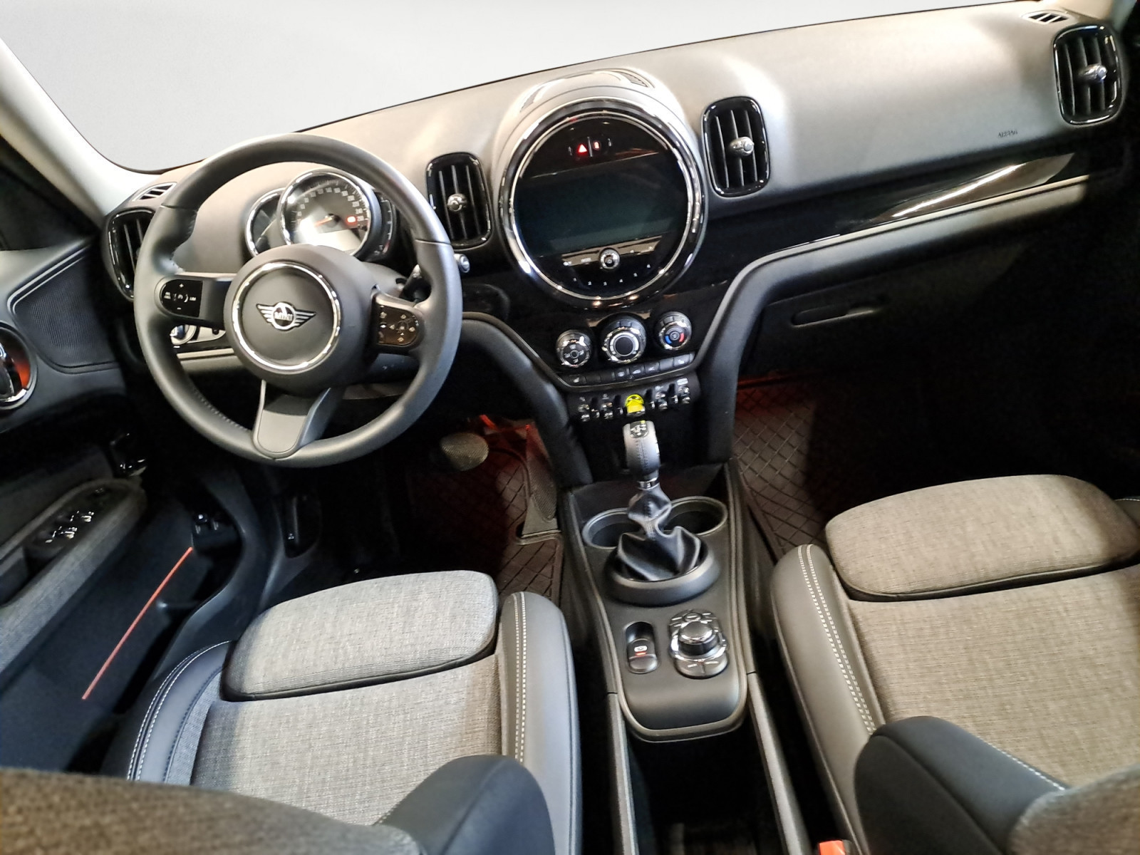 MINI - Countryman Cooper SE. ALL4 Classic Trim