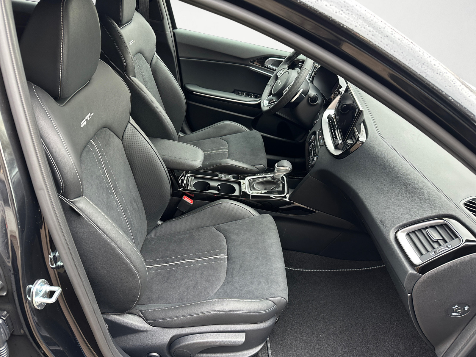 Kia - cee´d / Ceed 1.5 T-GDI DCT GT-line