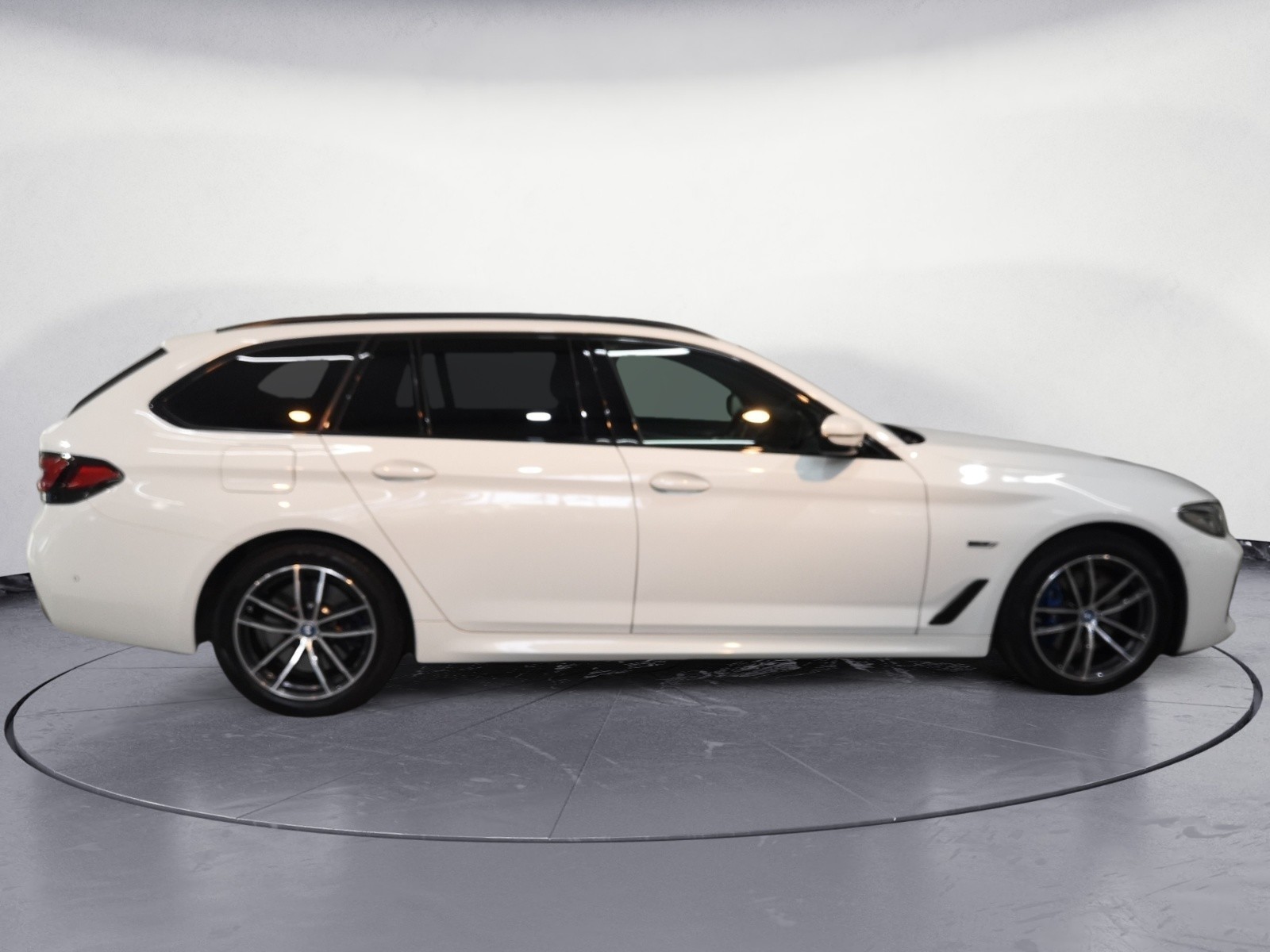 BMW - 530e xDrive Touring