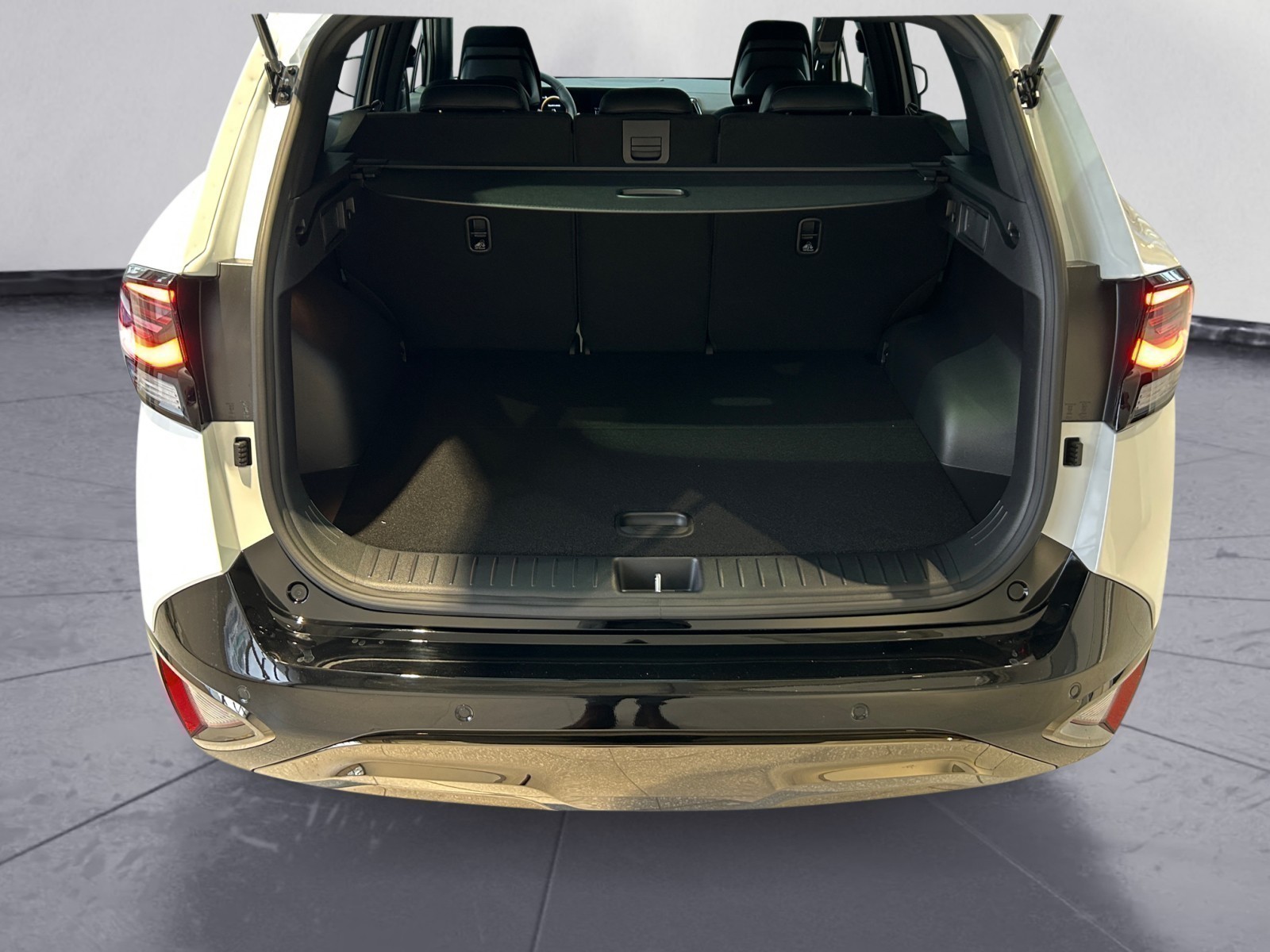 Kia - Sportage 1.6 AWD Nightline STD
