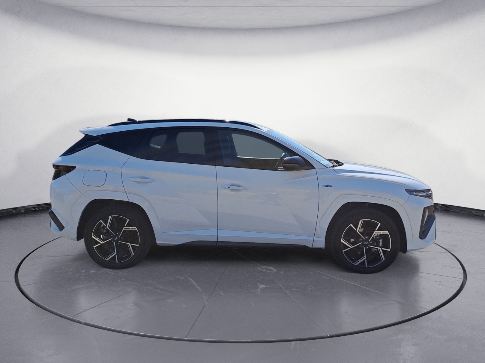 Hyundai - TUCSON PHEV 4WD DCT