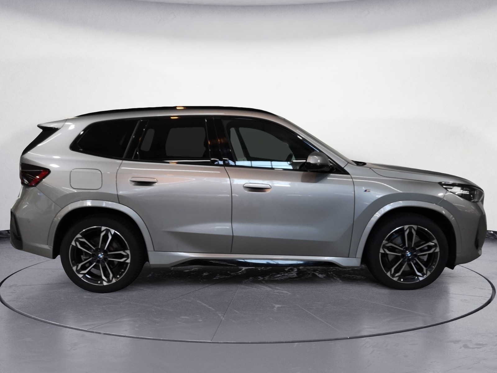 BMW - X1 xDrive23i Steptronic