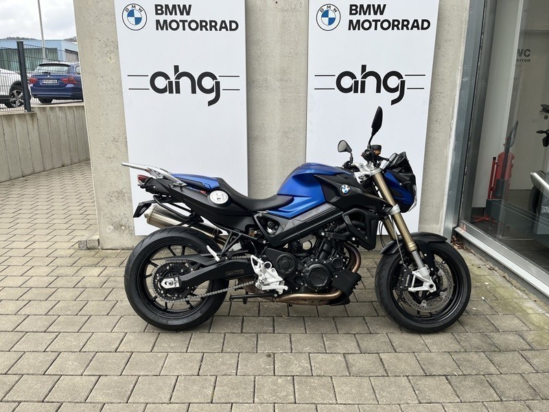 BMW Motorrad - F 800 R mit tiefer Sitzbank