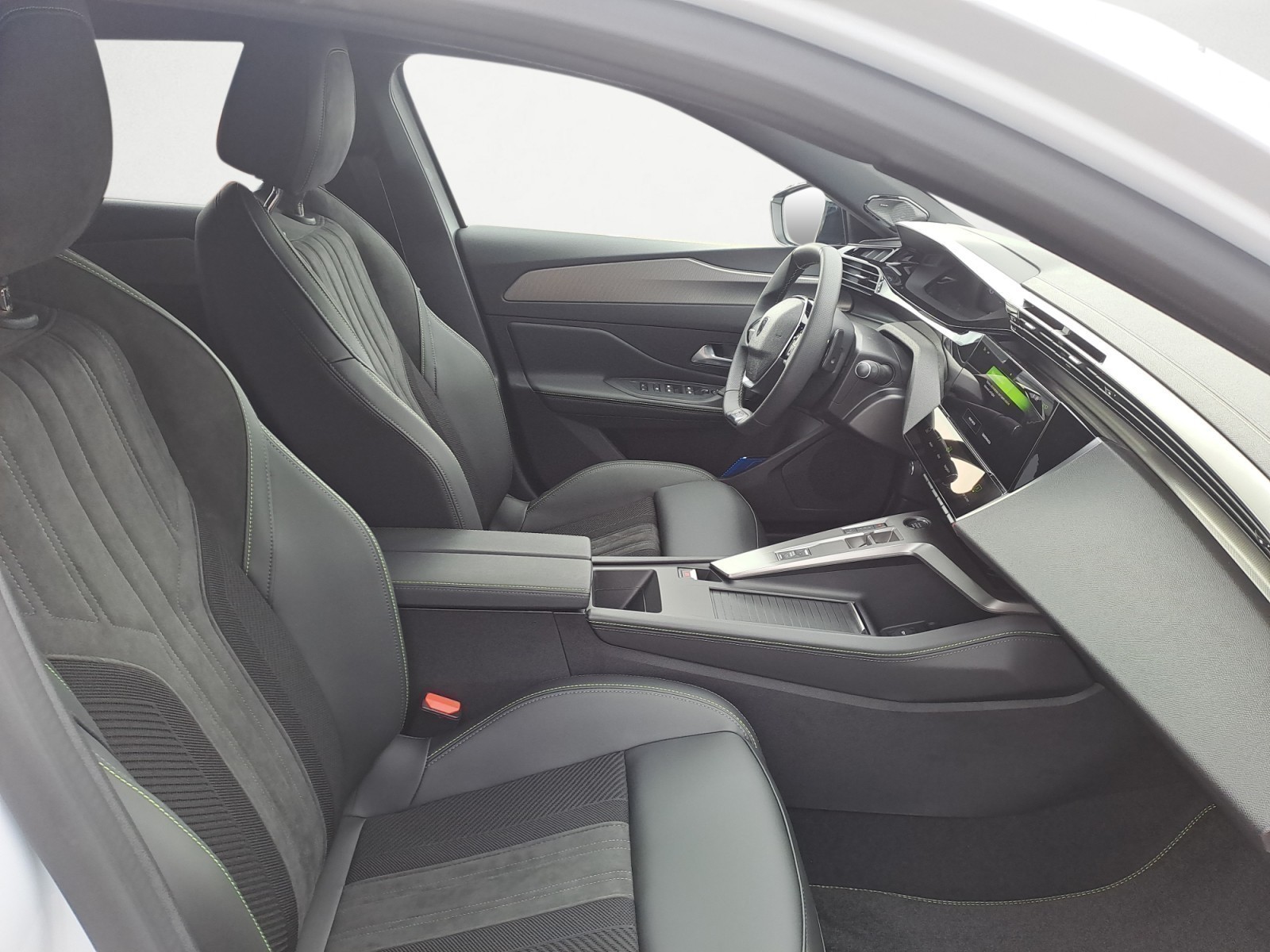 Peugeot - 408 PureTech 130 EAT8 GT