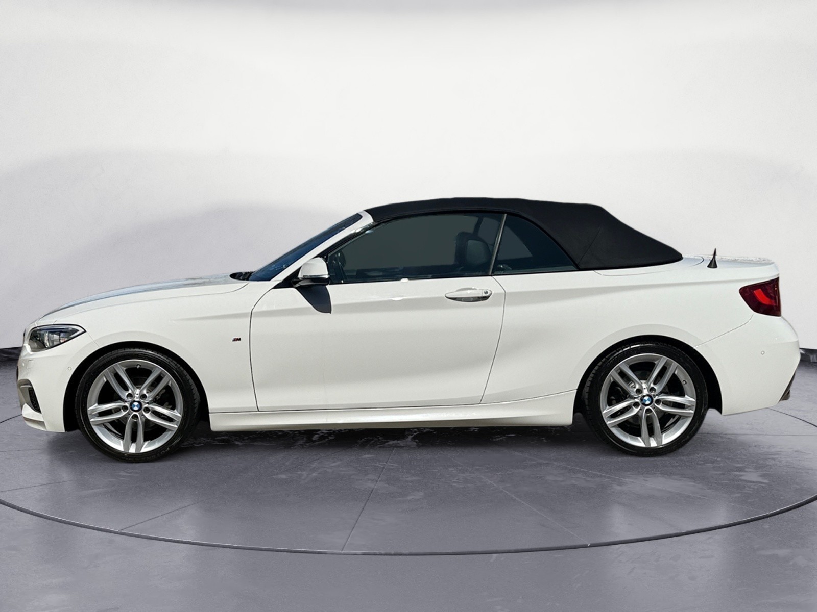 BMW - 218i Cabrio M Sport