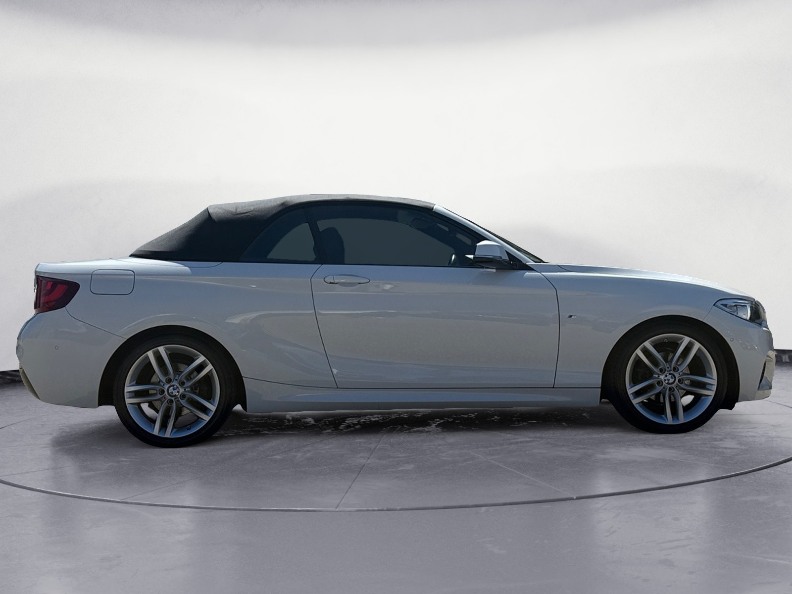 BMW - 218i Cabrio M Sport