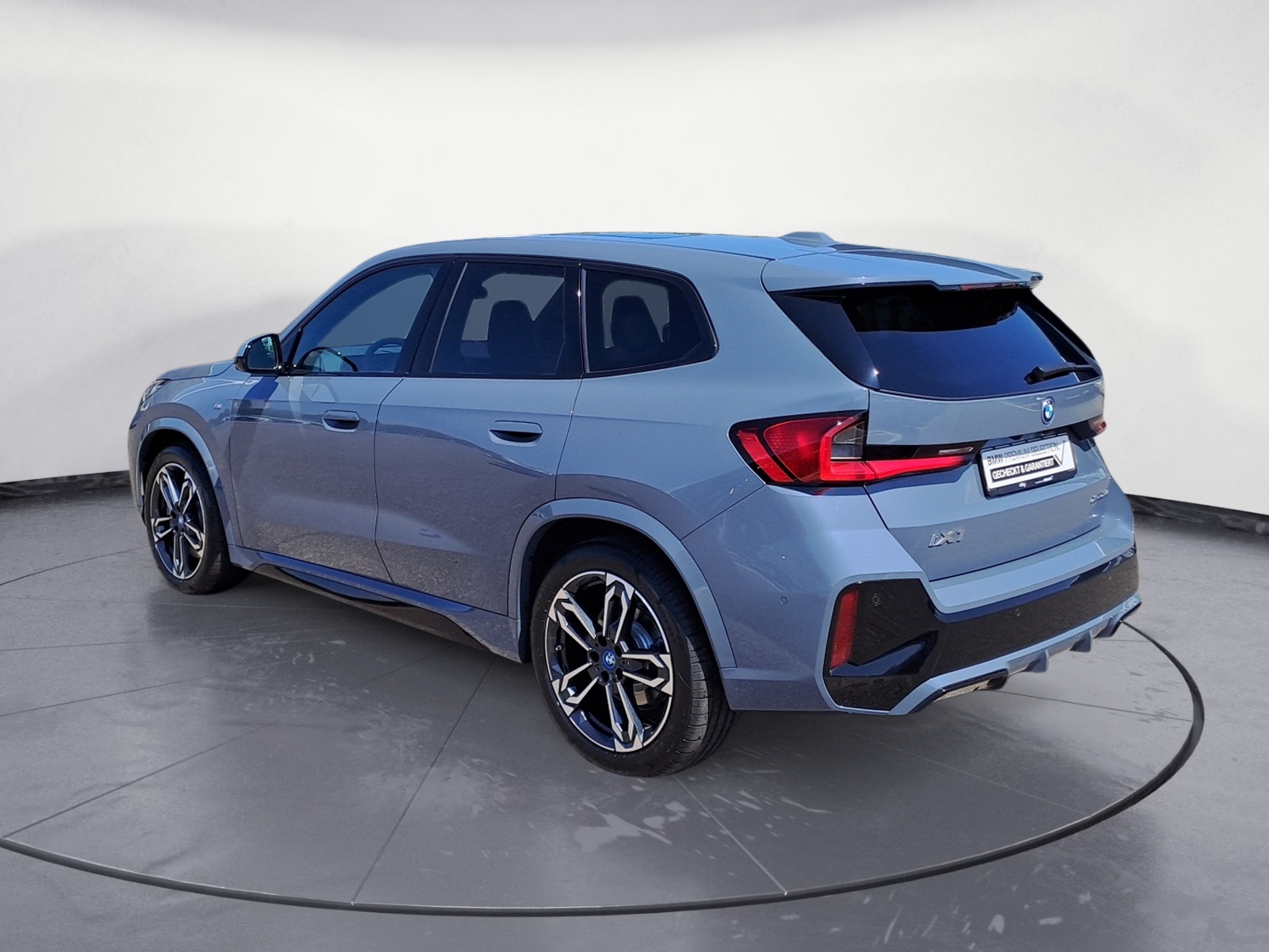 BMW - iX1 xDrive30
