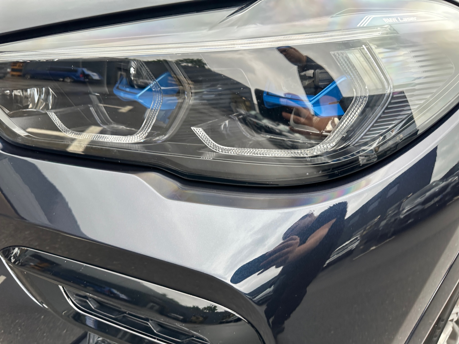 BMW - X6 M50i