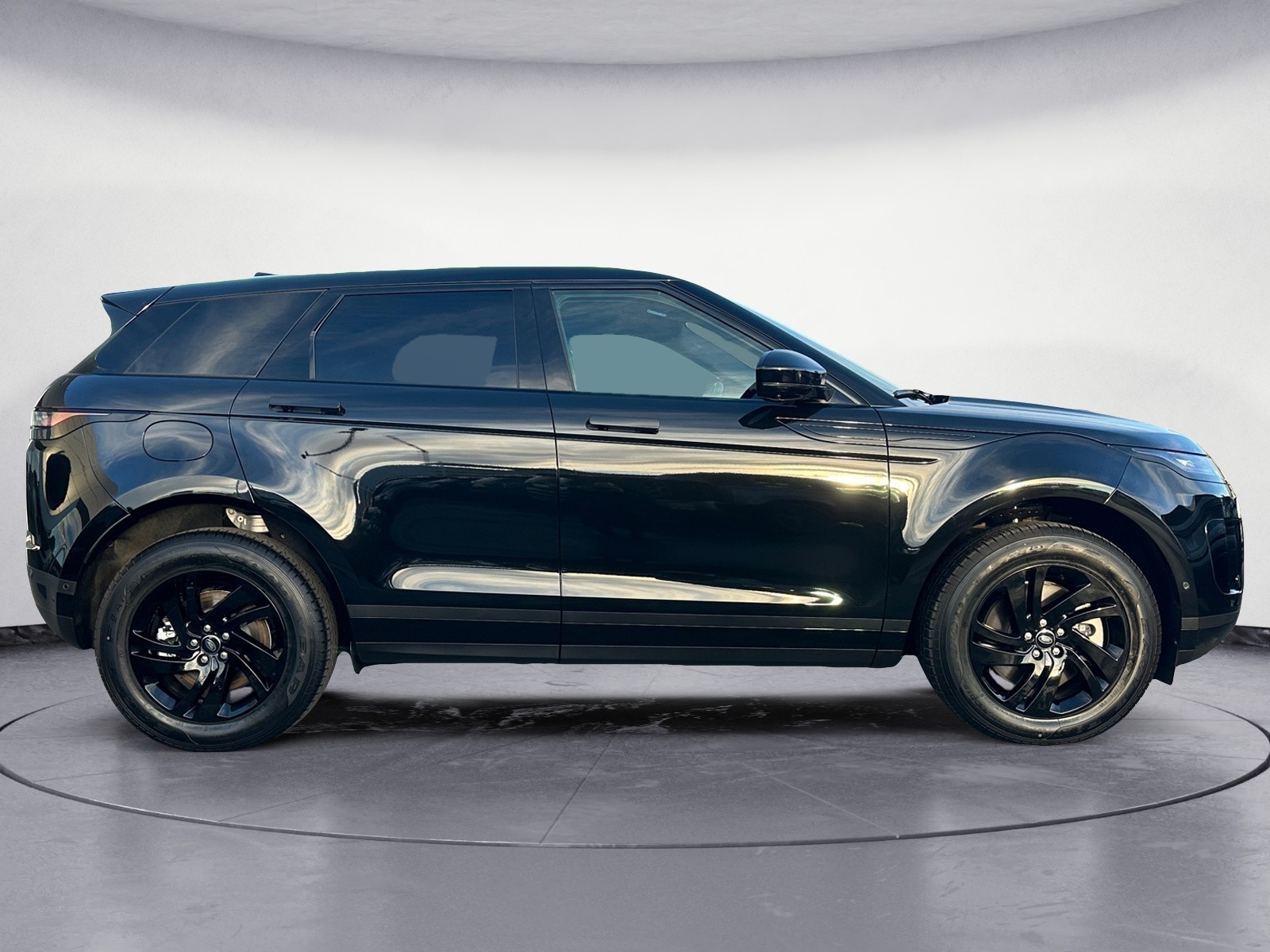 Land Rover - Range Rover Evoque P270e S