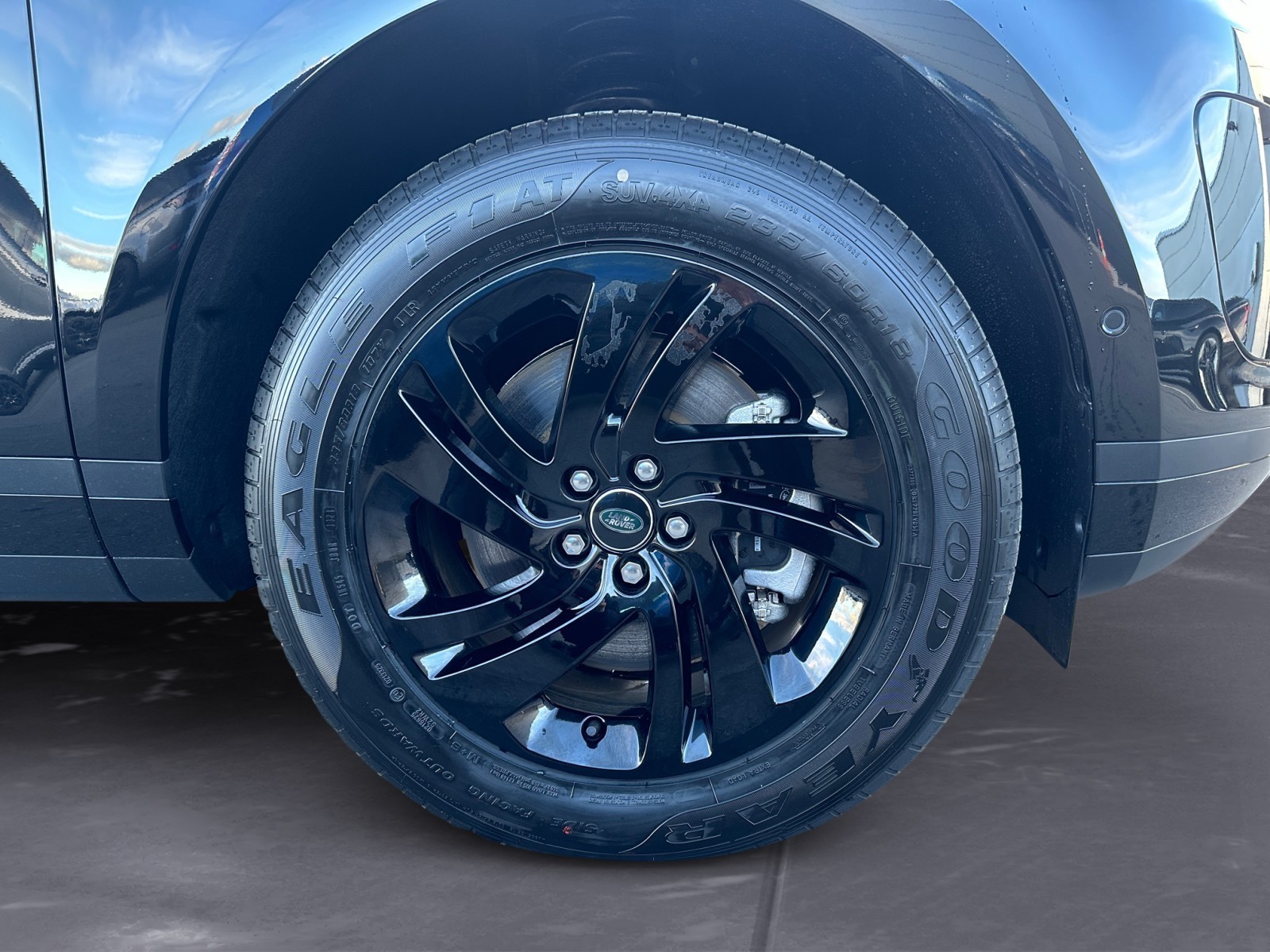Land Rover - Range Rover Evoque P270e S