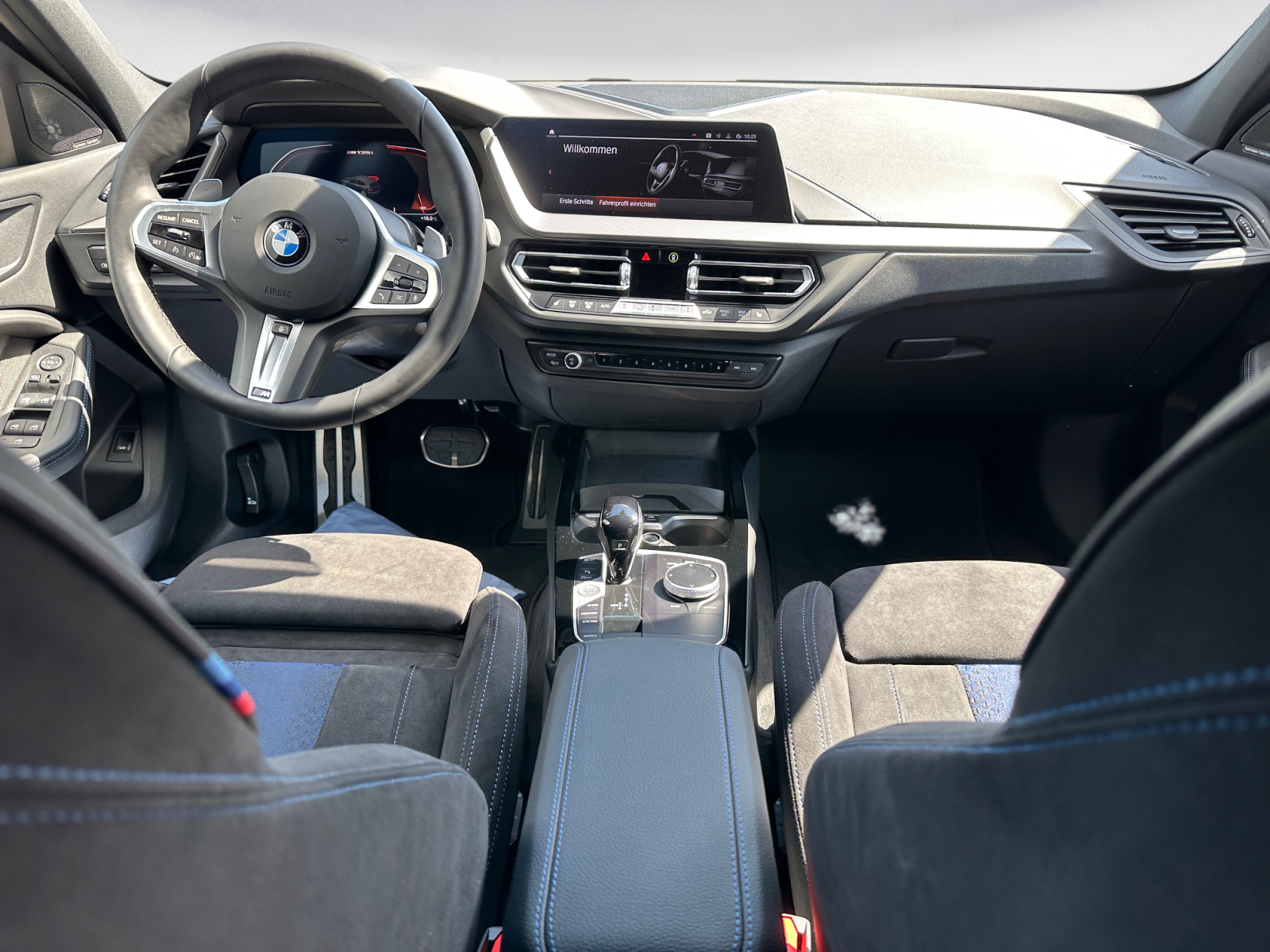 BMW - M135i xDrive