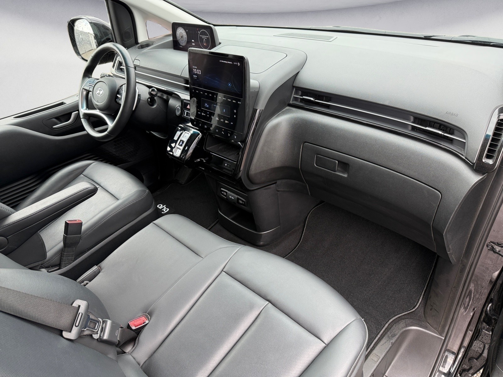 Hyundai - Staria 2.2 CRDi 2WD Trend