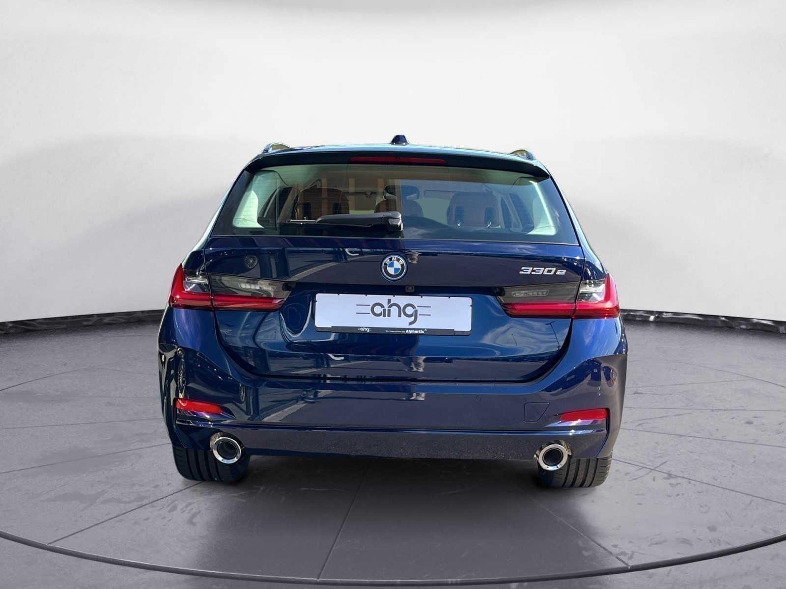 BMW - 330e Touring Automatic