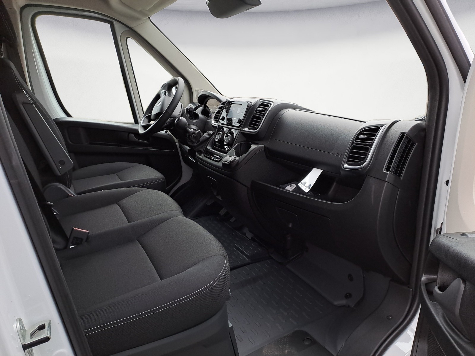 Peugeot - Boxer BlueHDi 140 Pro L3H2 335