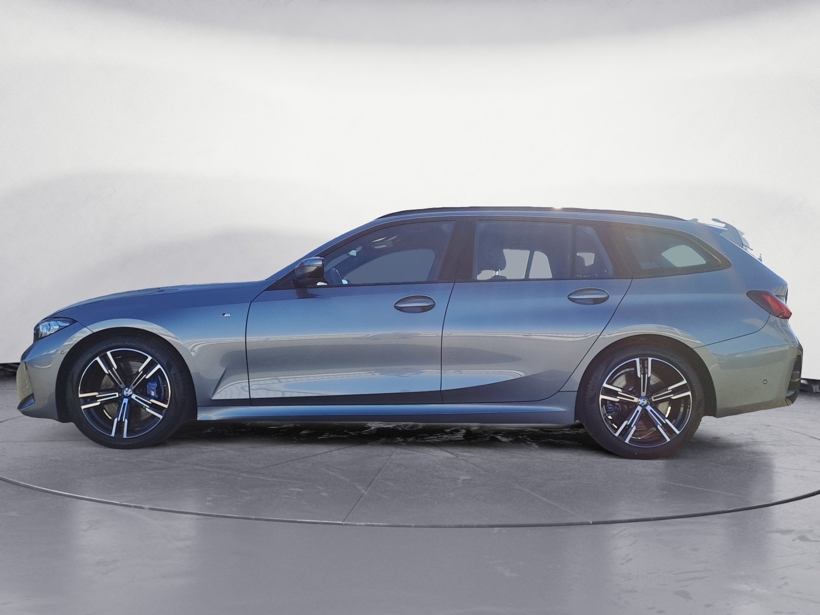 BMW - 330i Touring