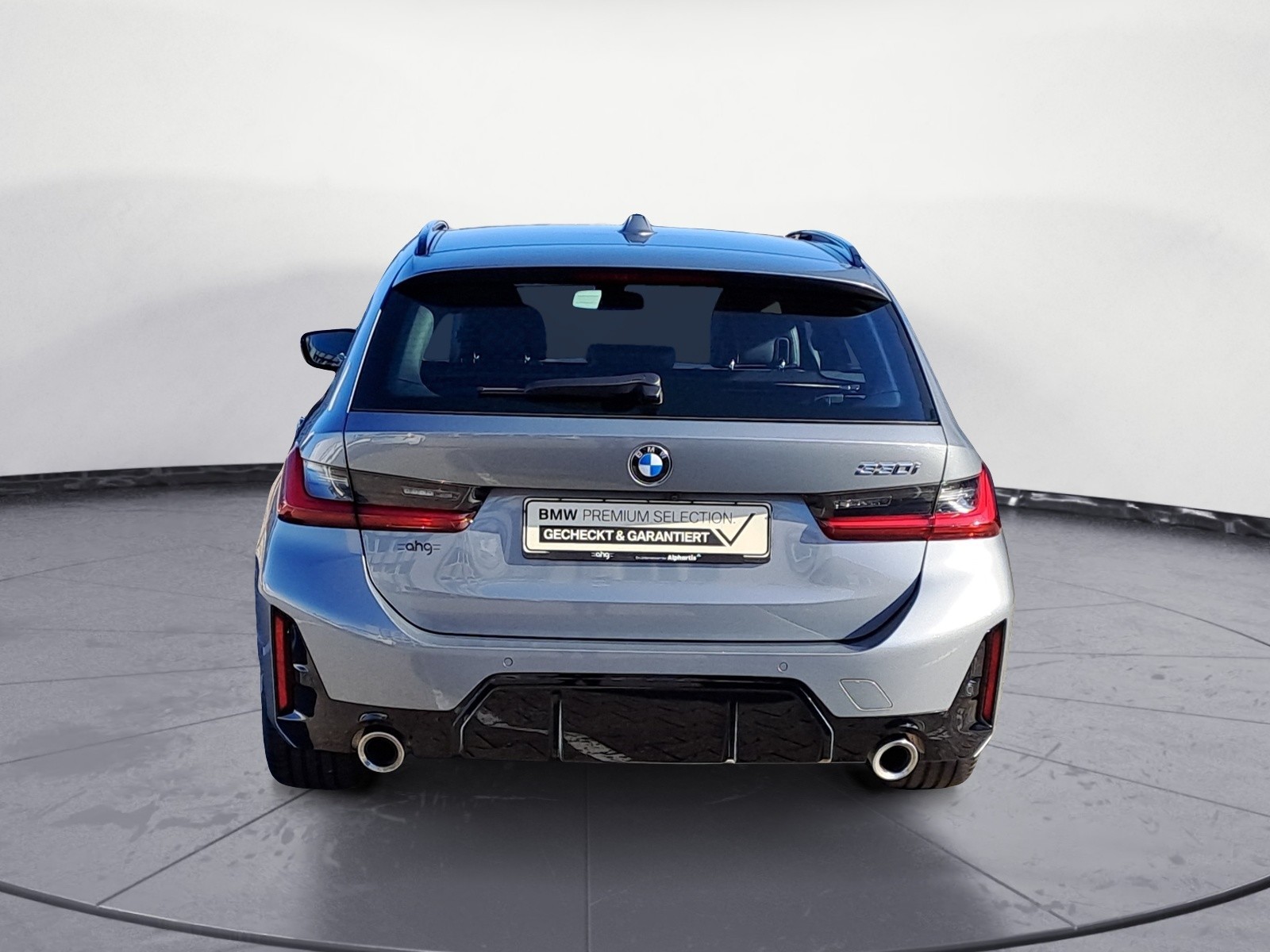 BMW - 330i Touring