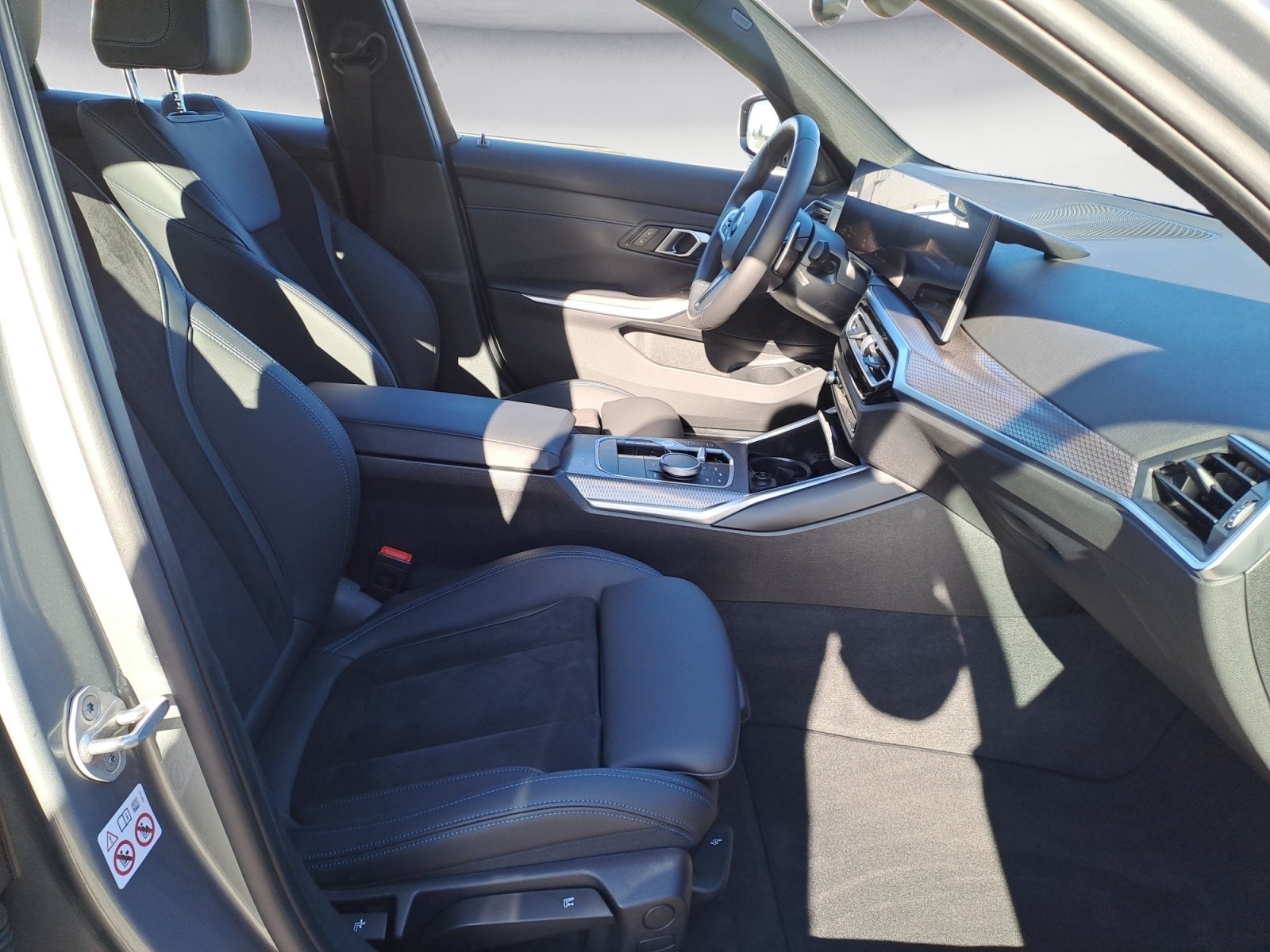 BMW - 330i Touring