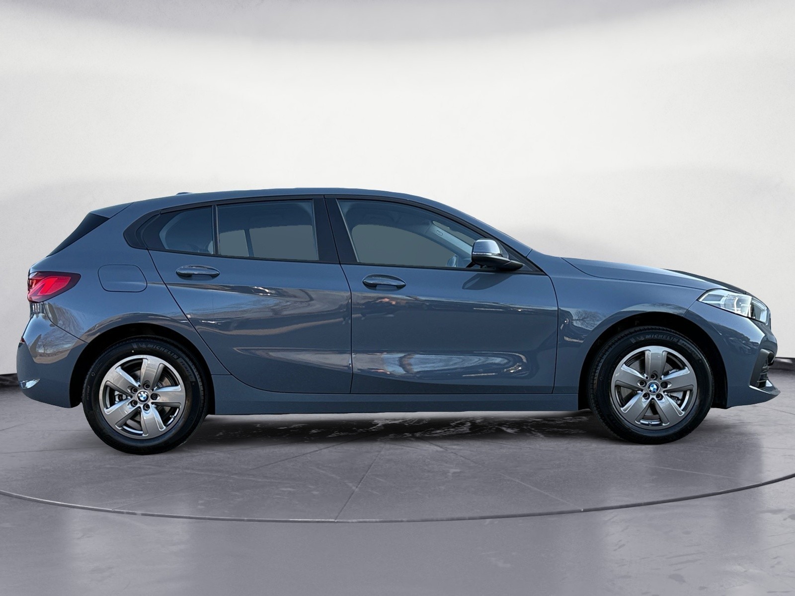 BMW - 118i Advantage