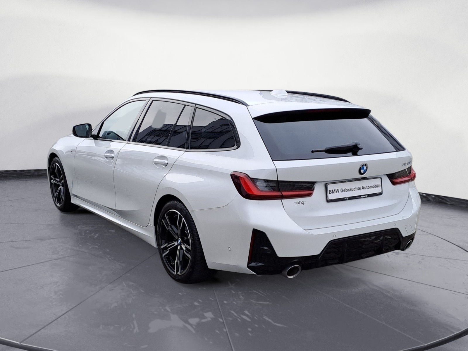 BMW - 320i Touring