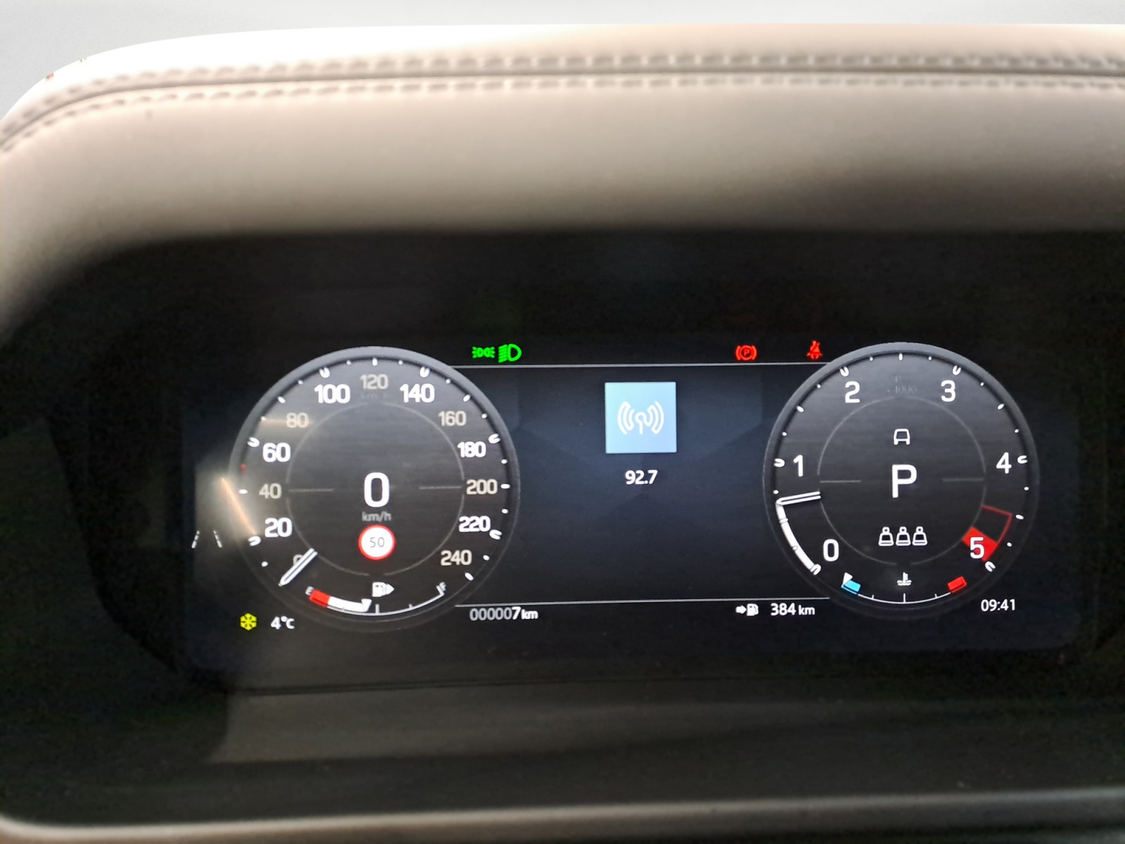 Land Rover - Defender 110 D300 X-Dynamic HSE