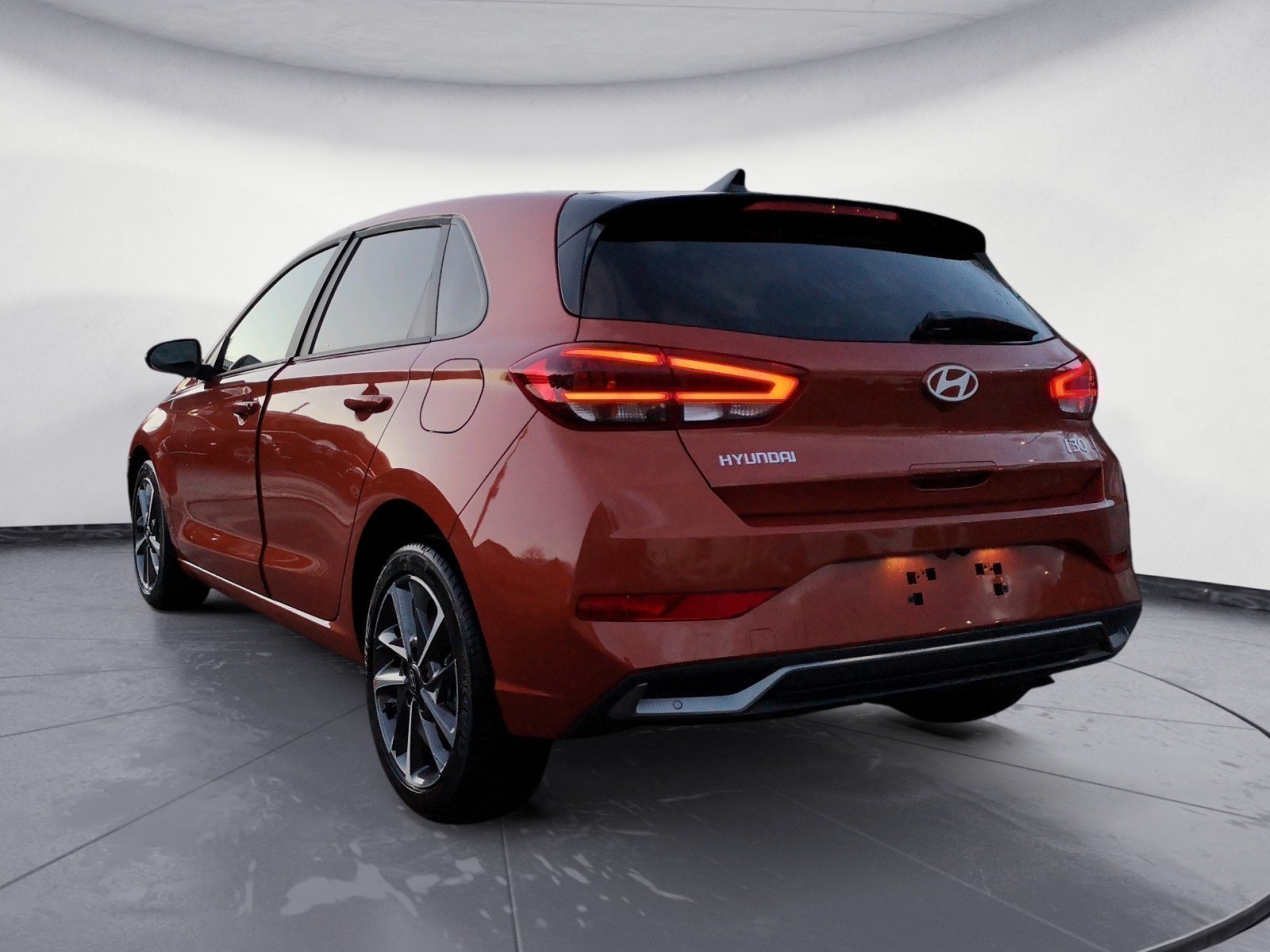 Hyundai - i30 1.5 T-GDI Hybrid Advantage