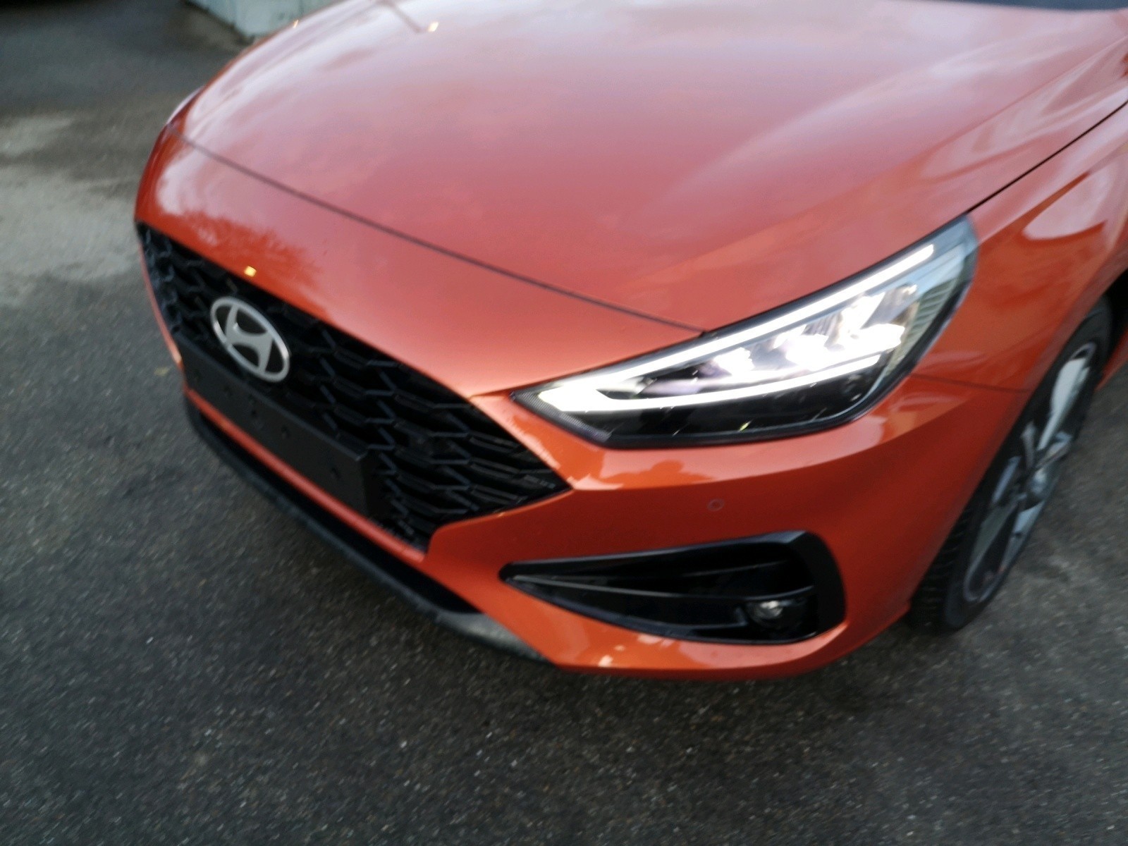 Hyundai - i30 1.5 T-GDI Hybrid Advantage