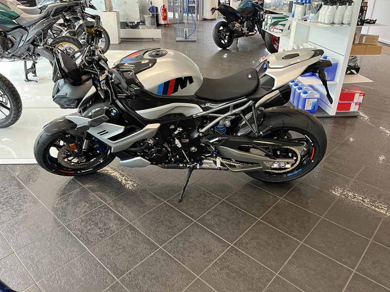 BMW Motorrad - M 1000 R Vollausstattung sofort verfügbar