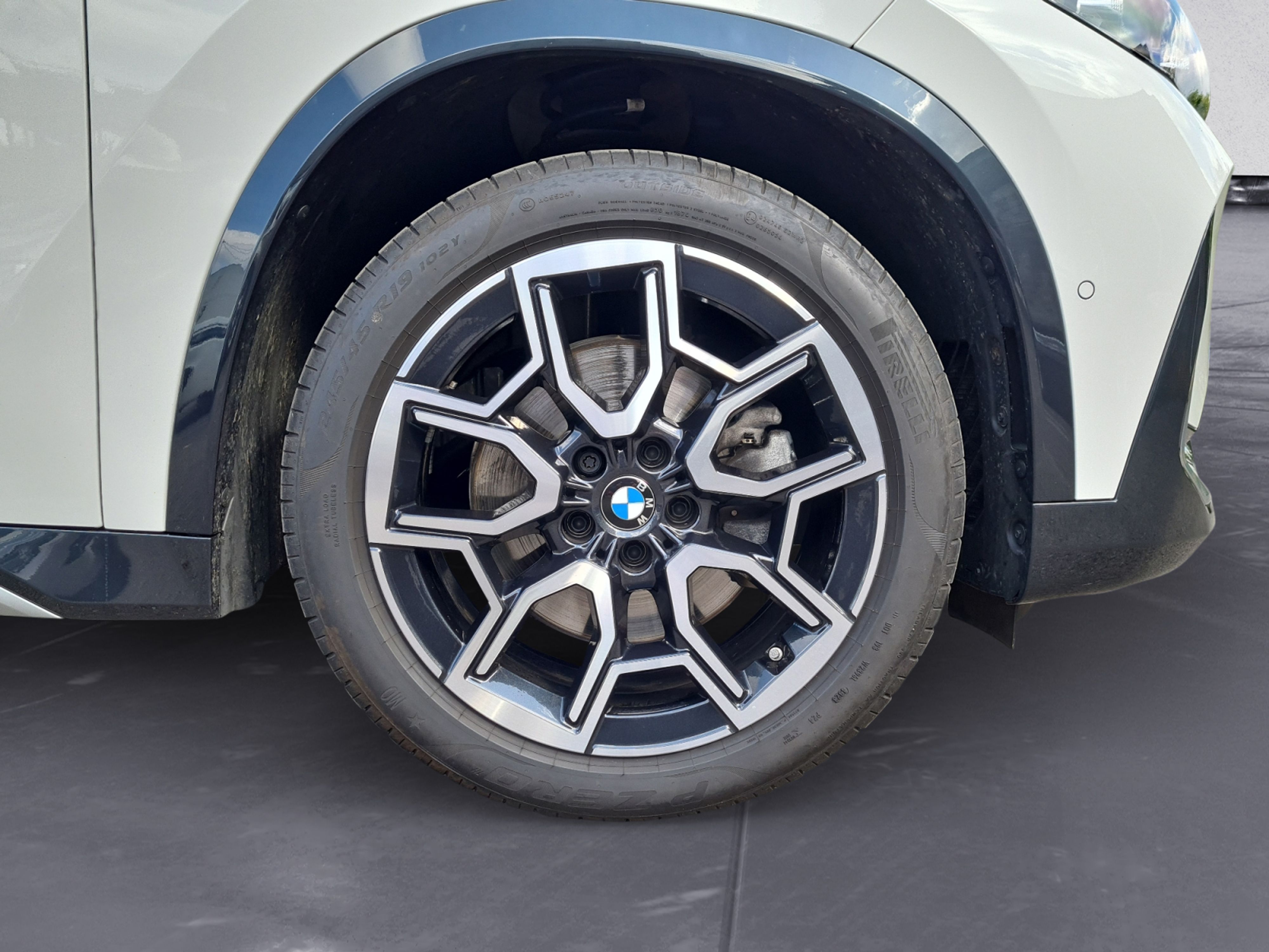 BMW - X1 xDrive23i Steptronic