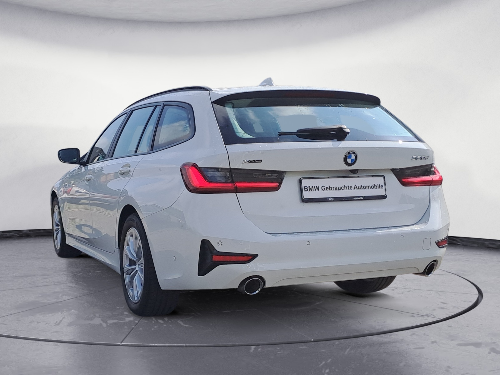 BMW - 320d xDrive Touring Advantage Automatic